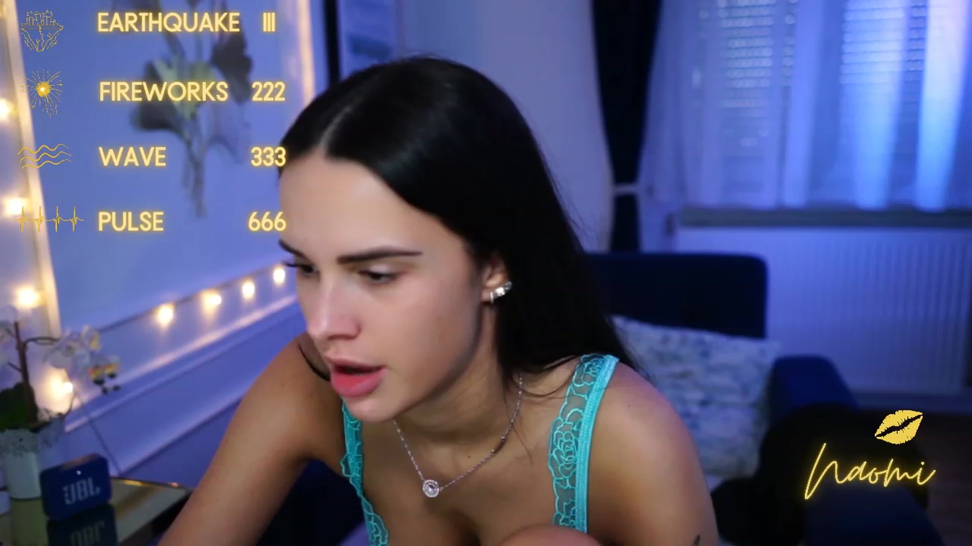 Gallery image thumbnail from cinnabellee's myfreecams stream on, 04/14/2023, 15:05 image 8 of 20