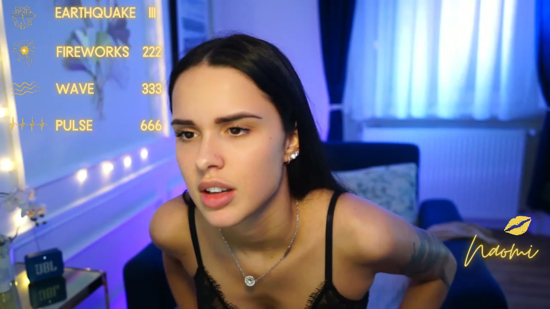 Gallery image thumbnail from cinnabellee's myfreecams stream on, 04/15/2023, 21:19 image 3 of 20