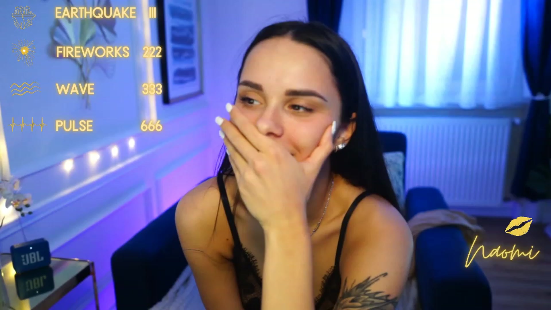 Gallery image thumbnail from cinnabellee's myfreecams stream on, 04/15/2023, 21:19 image 6 of 20