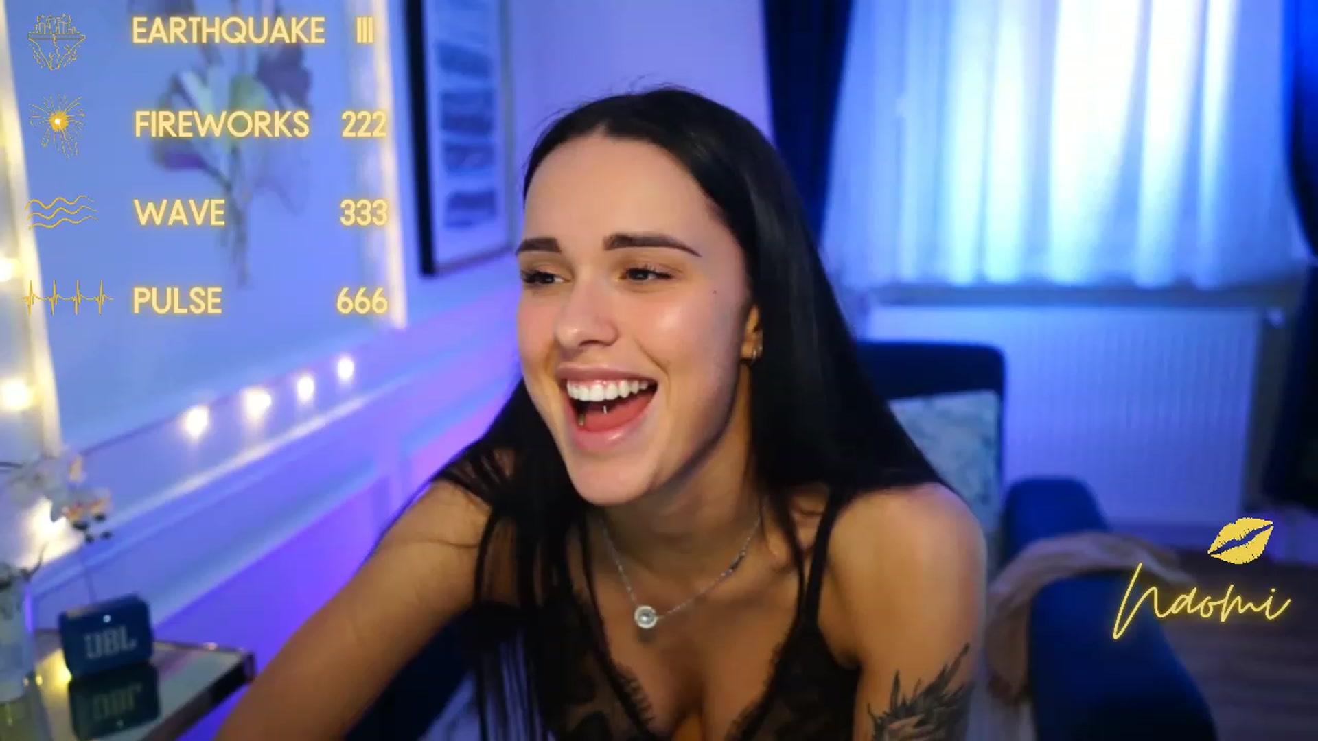 Gallery image thumbnail from cinnabellee's myfreecams stream on, 04/15/2023, 21:19 image 2 of 20