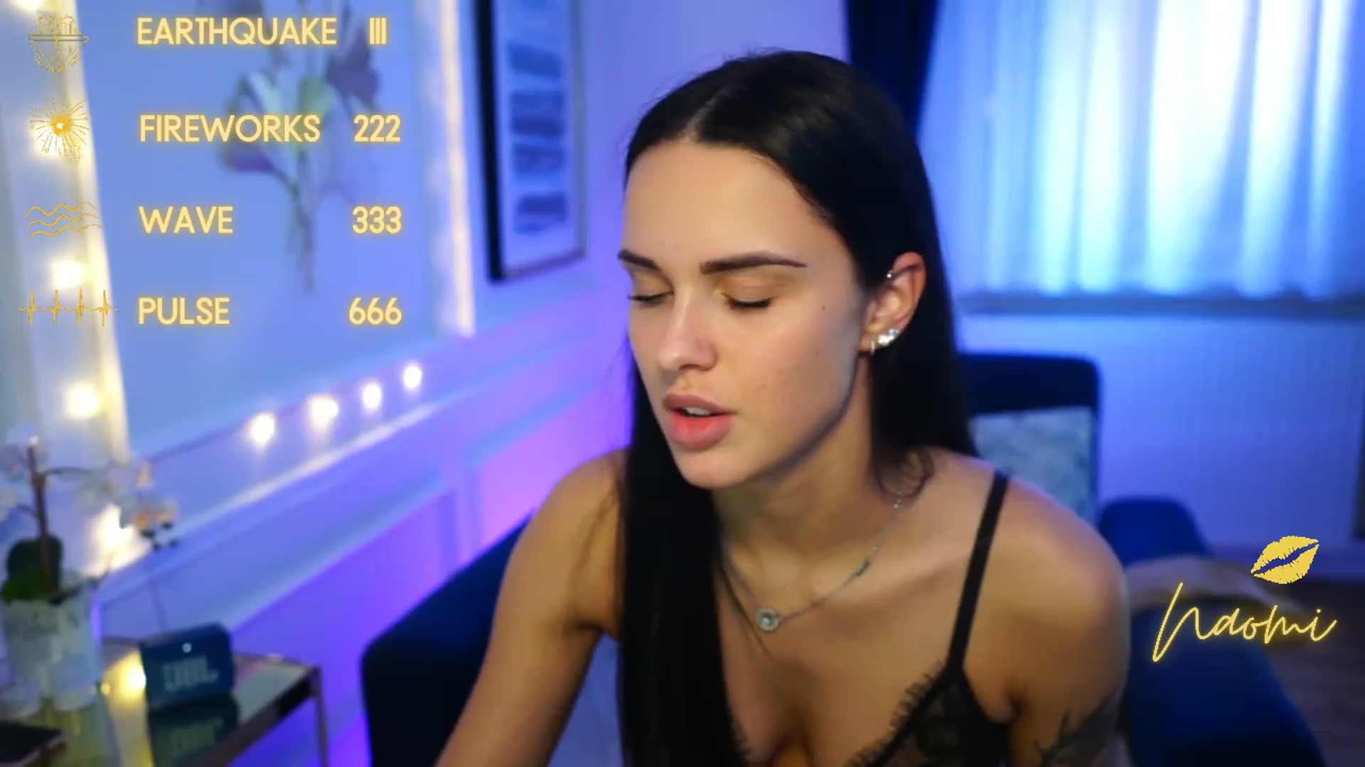 Gallery image thumbnail from cinnabellee's myfreecams stream on, 04/15/2023, 21:19 image 16 of 20