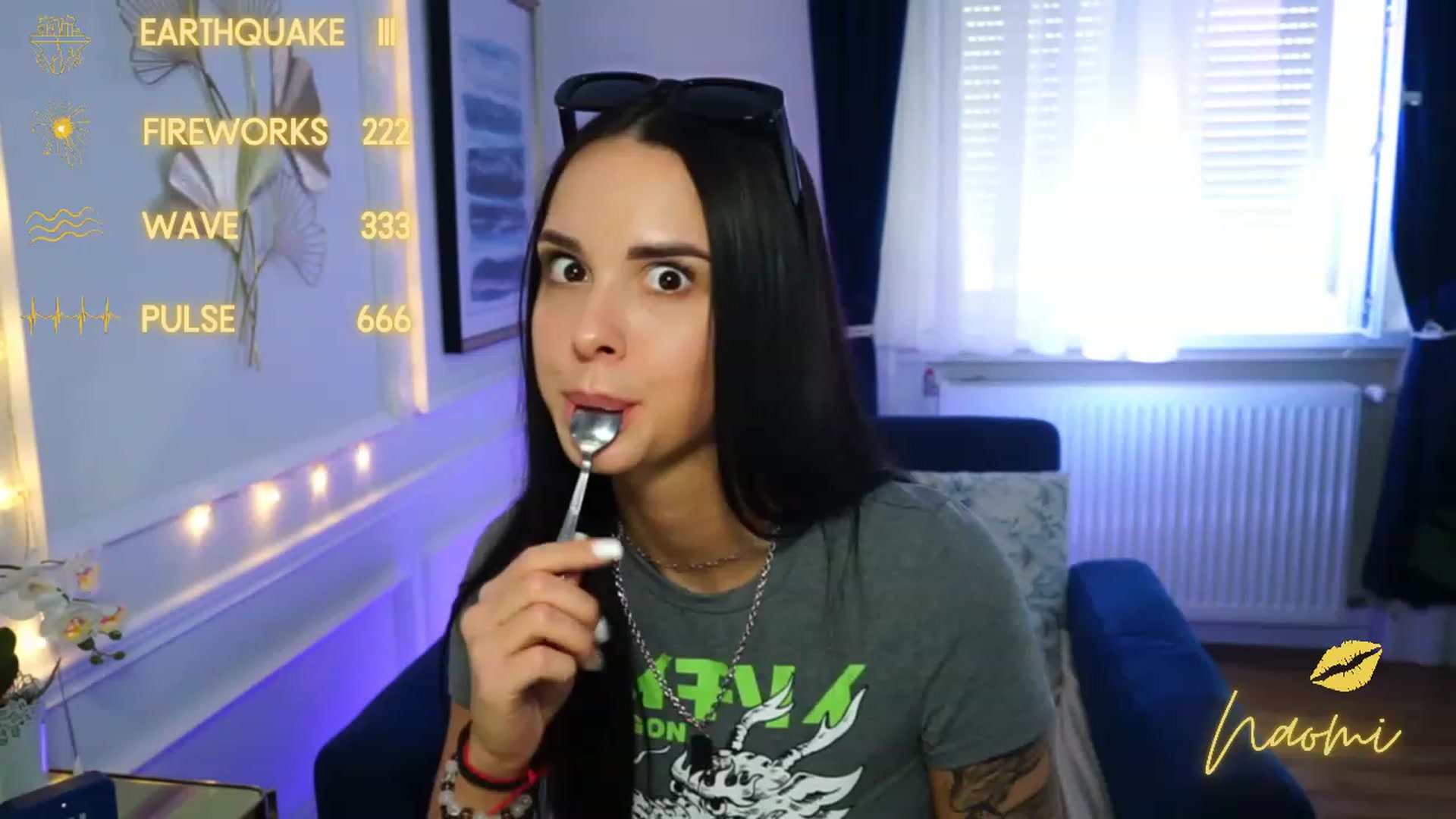 Gallery image thumbnail from cinnabellee's myfreecams stream on, 04/17/2023, 16:20 image 7 of 20