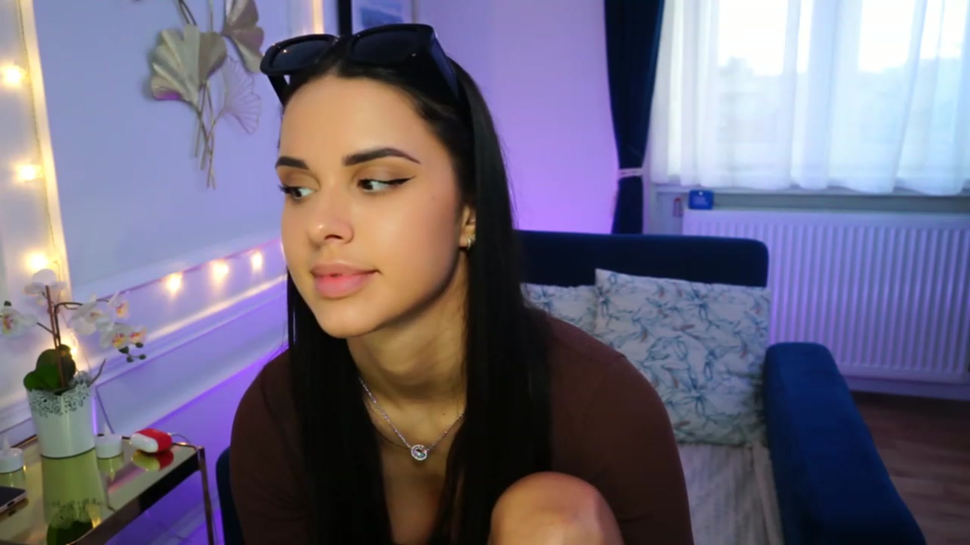 Gallery image thumbnail from cinnabellee's myfreecams stream on, 04/19/2023, 17:38 image 20 of 20