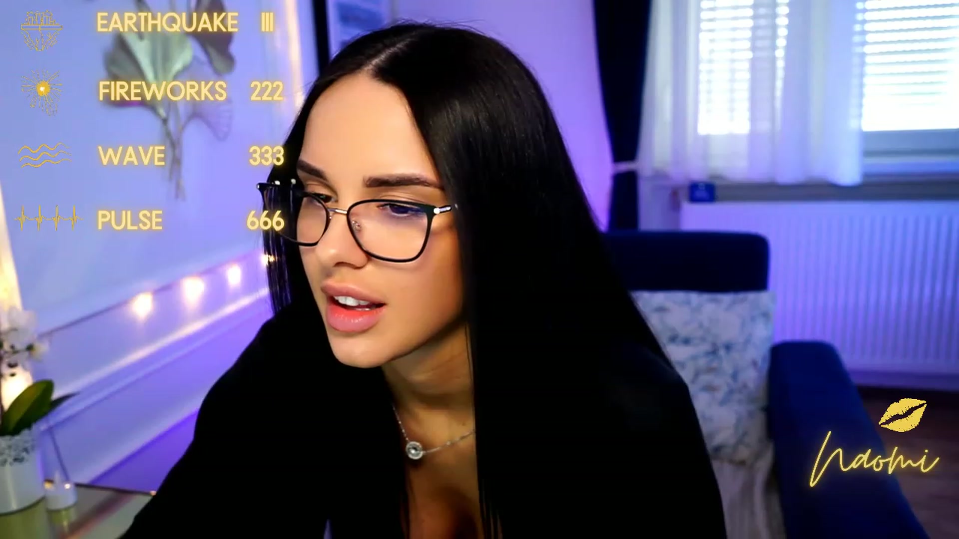 Gallery image thumbnail from cinnabellee's myfreecams stream on, 04/20/2023, 16:20 image 6 of 20