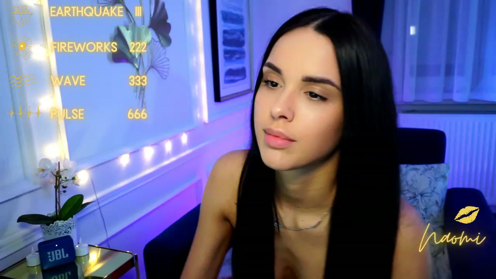 Gallery image thumbnail from cinnabellee's myfreecams stream on, 04/20/2023, 19:05 image 13 of 20