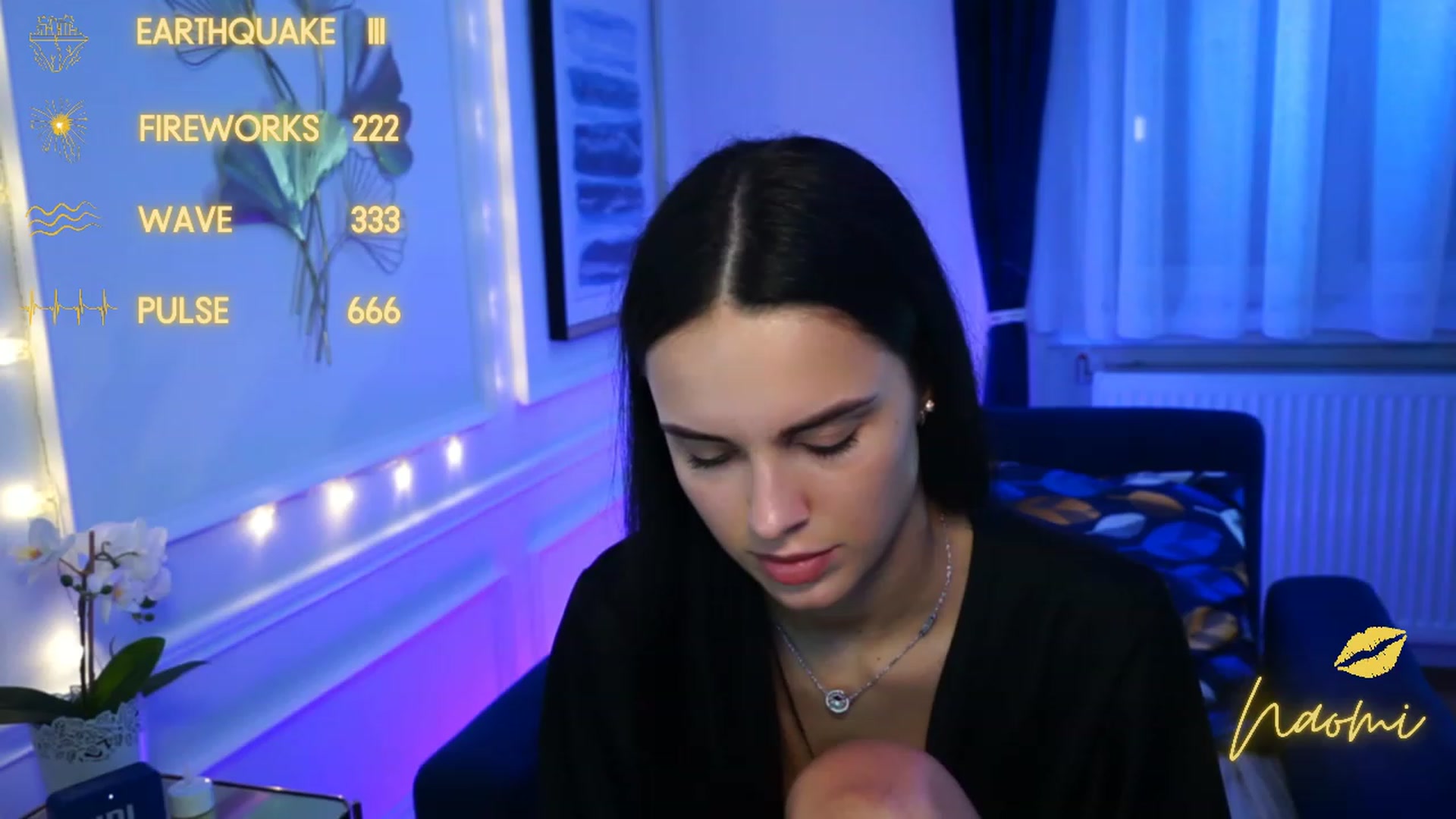 Gallery image thumbnail from cinnabellee's myfreecams stream on, 04/24/2023, 16:37 image 4 of 20