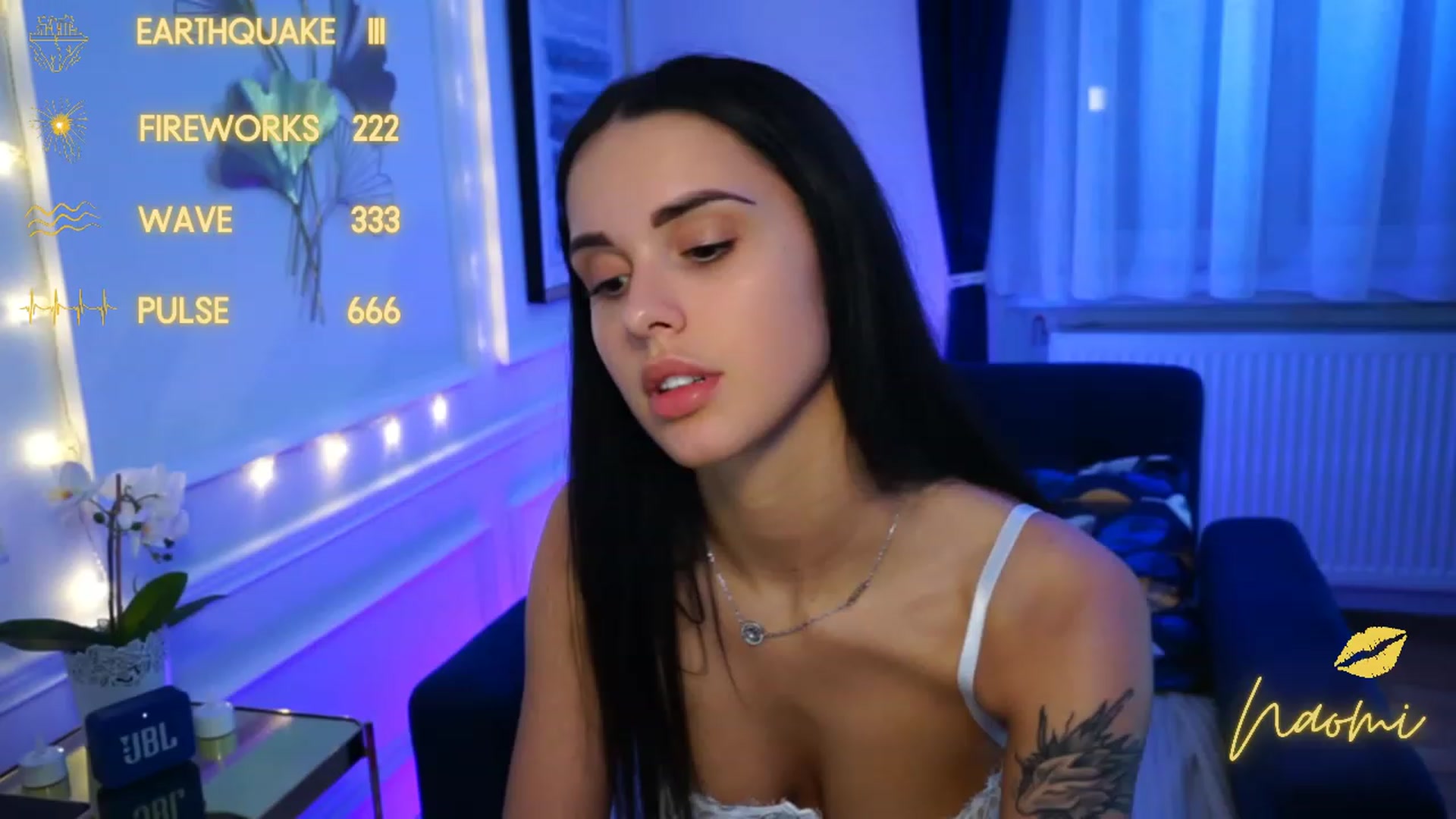 Gallery image thumbnail from cinnabellee's myfreecams stream on, 04/24/2023, 19:20 image 17 of 20