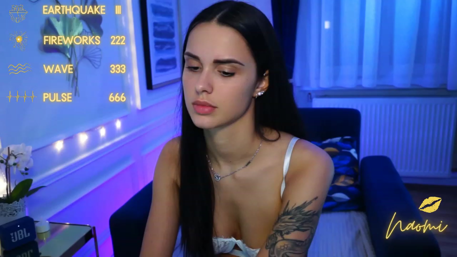 Gallery image thumbnail from cinnabellee's myfreecams stream on, 04/24/2023, 19:20 image 4 of 20