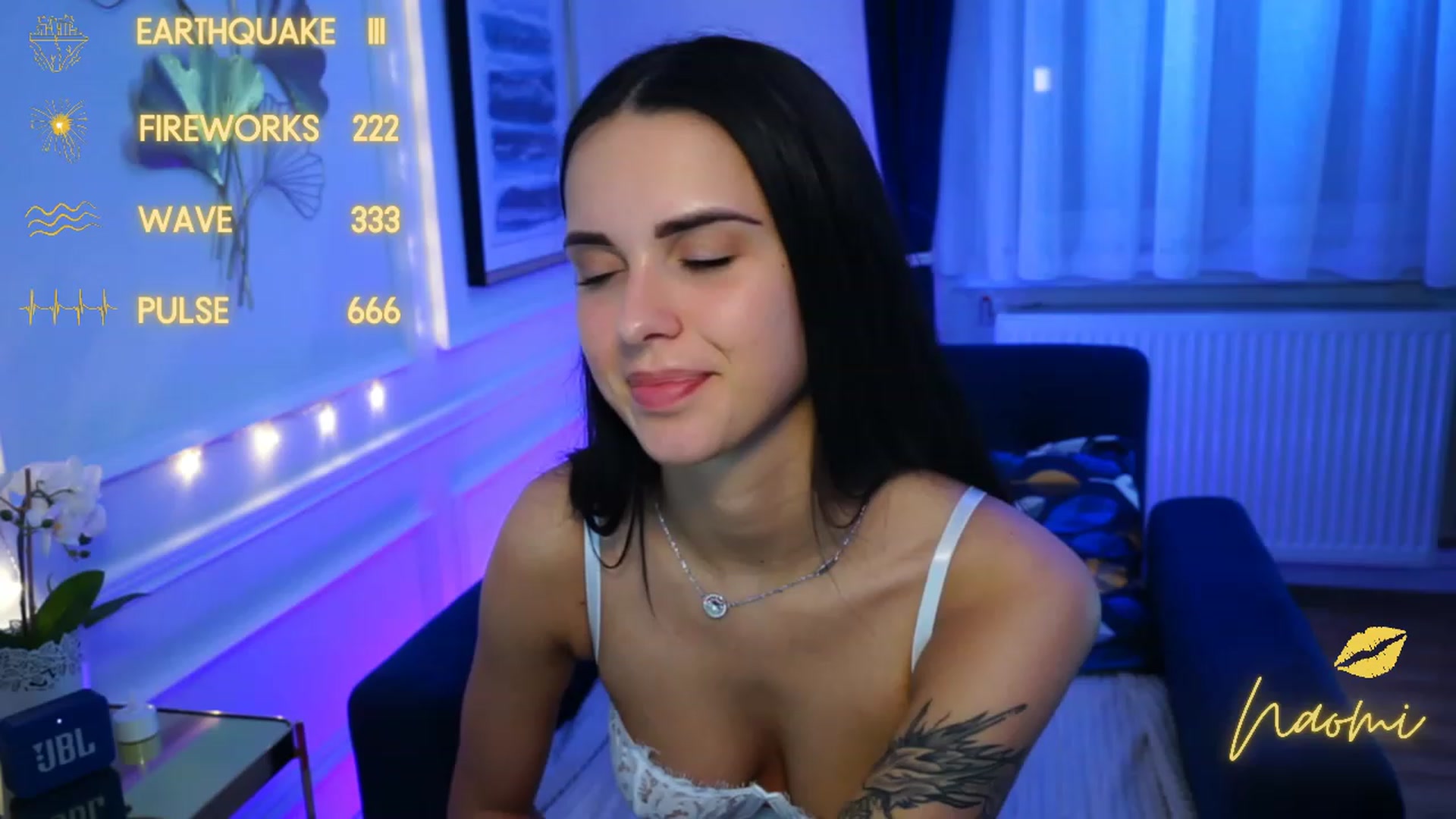 Gallery image thumbnail from cinnabellee's myfreecams stream on, 04/24/2023, 19:20 image 1 of 20