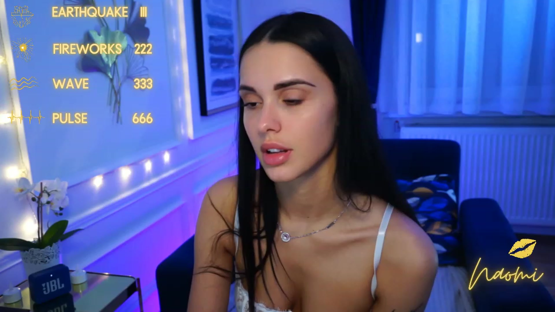 Gallery image thumbnail from cinnabellee's myfreecams stream on, 04/24/2023, 19:20 image 6 of 20