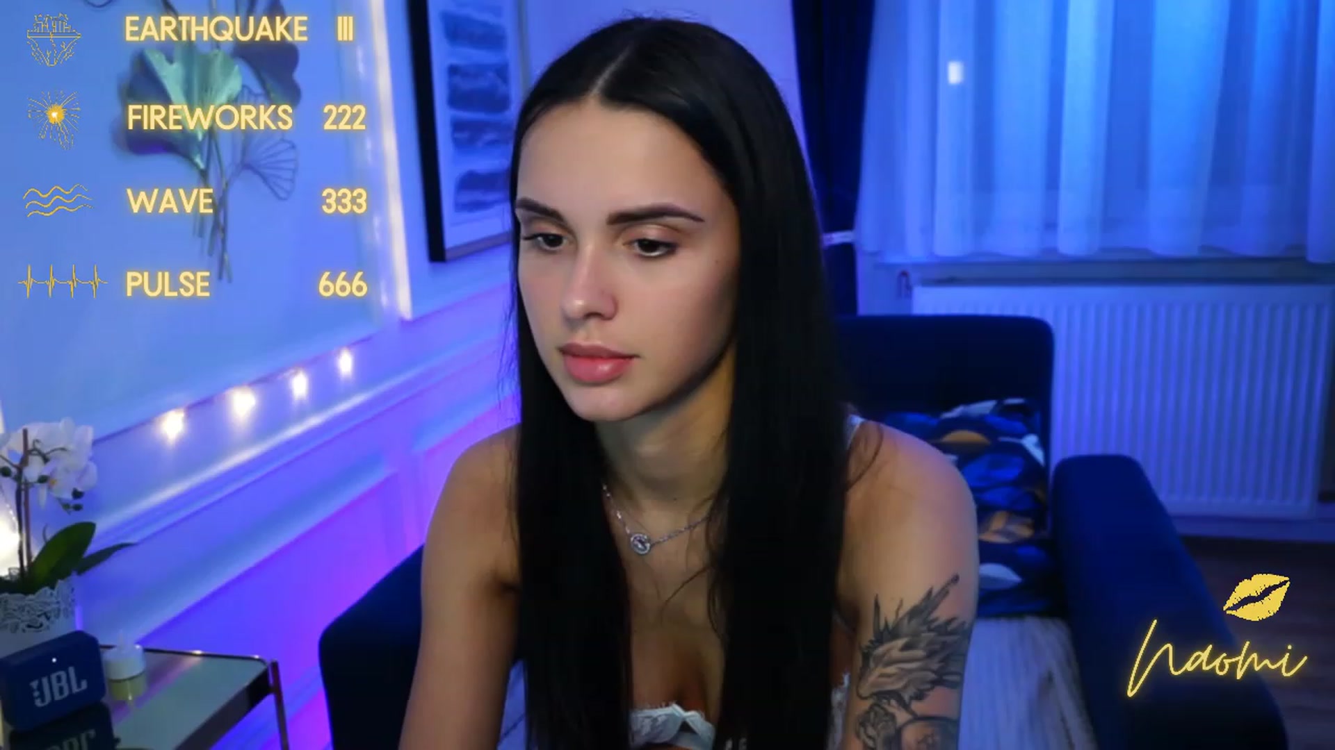 Gallery image thumbnail from cinnabellee's myfreecams stream on, 04/24/2023, 19:20 image 2 of 20