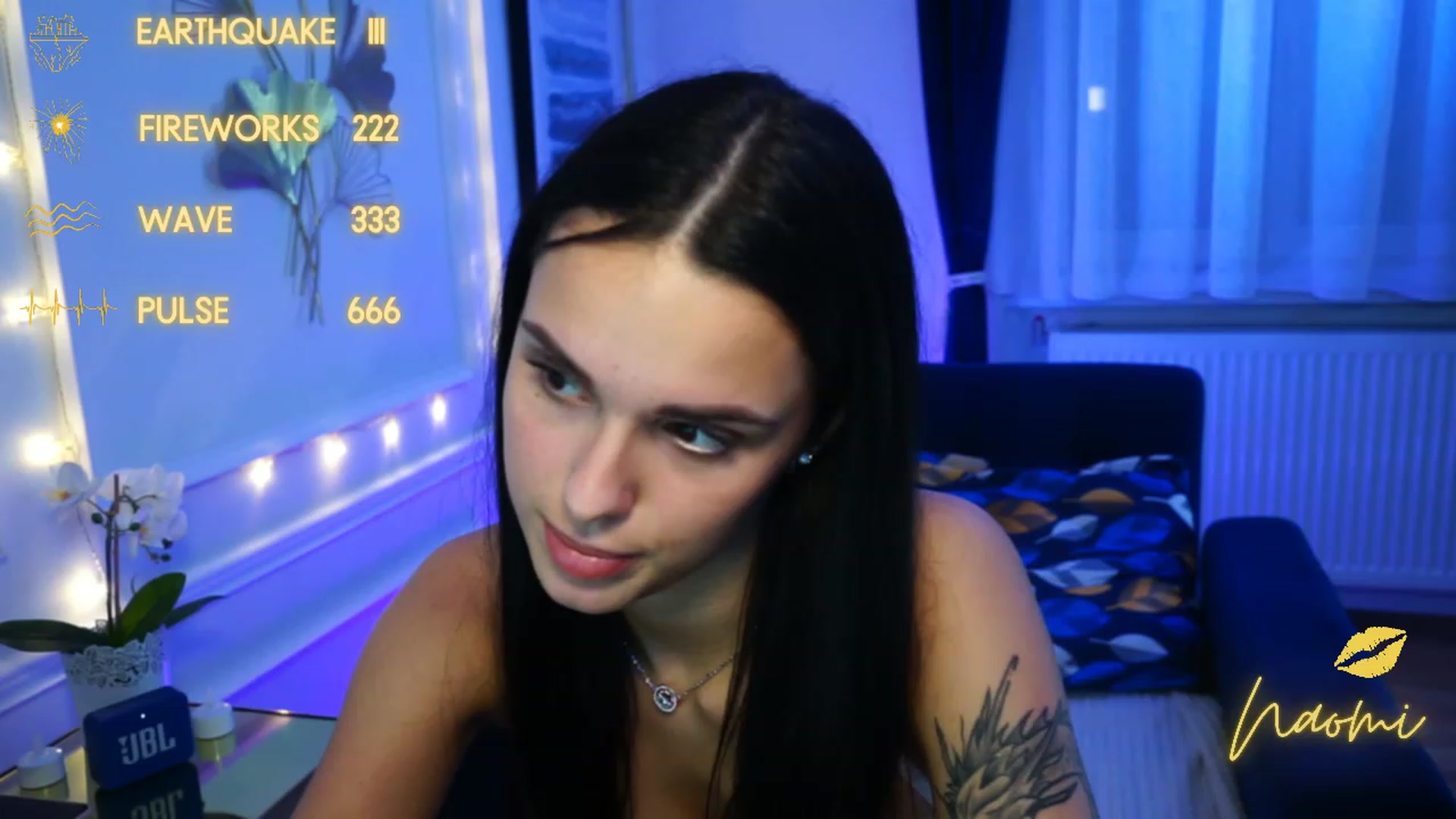 Gallery image thumbnail from cinnabellee's myfreecams stream on, 04/24/2023, 19:20 image 12 of 20