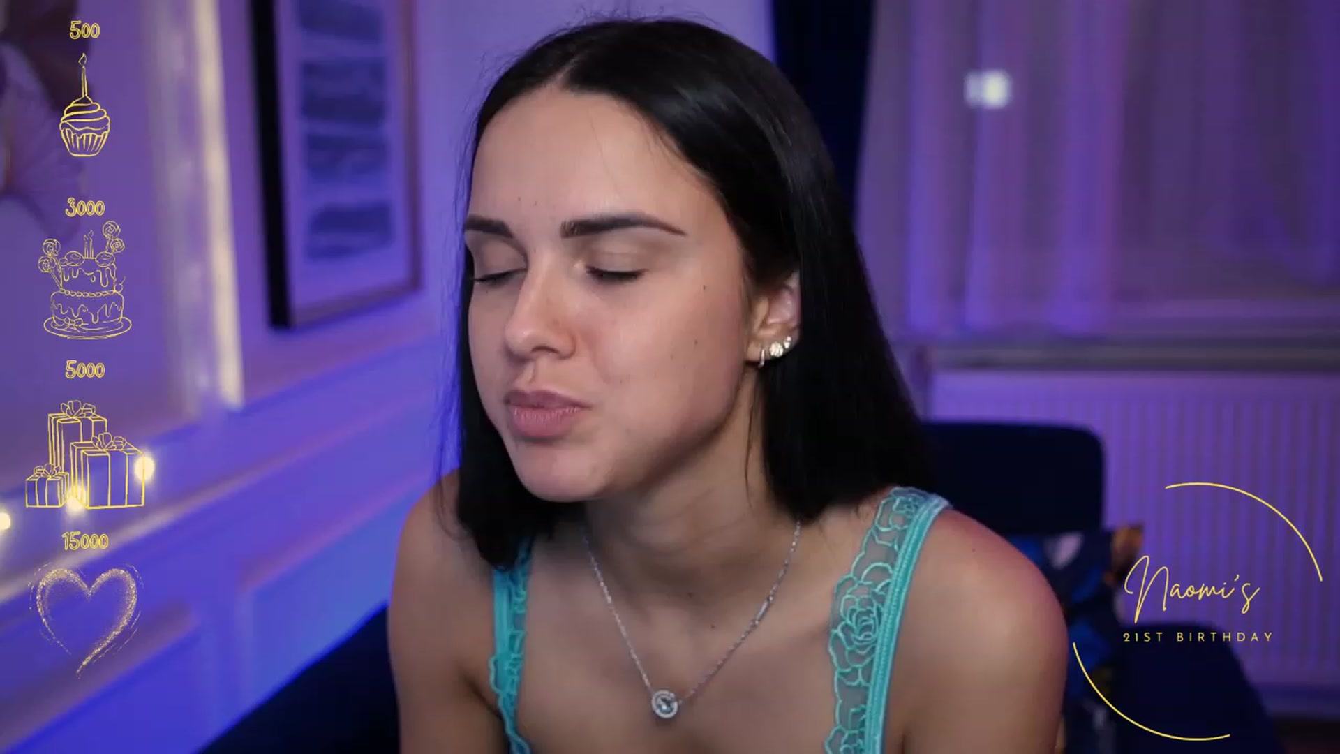Gallery image thumbnail from cinnabellee's myfreecams stream on, 04/30/2023, 18:45 image 3 of 20
