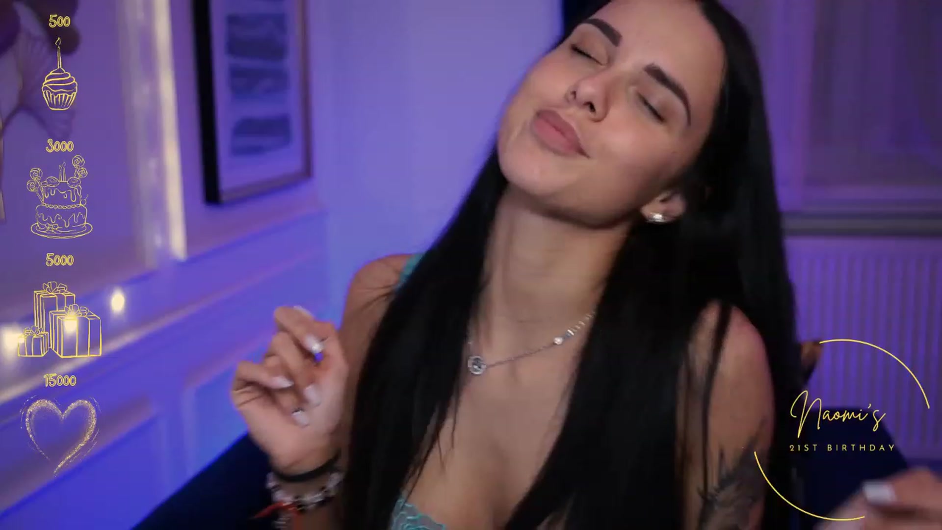 Gallery image thumbnail from cinnabellee's myfreecams stream on, 04/30/2023, 20:04 image 6 of 20