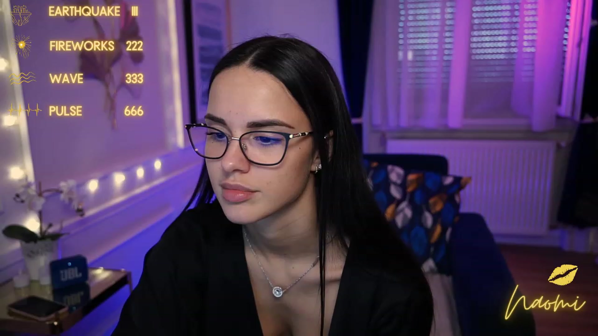 Gallery image thumbnail from cinnabellee's myfreecams stream on, 05/01/2023, 17:24 image 7 of 20