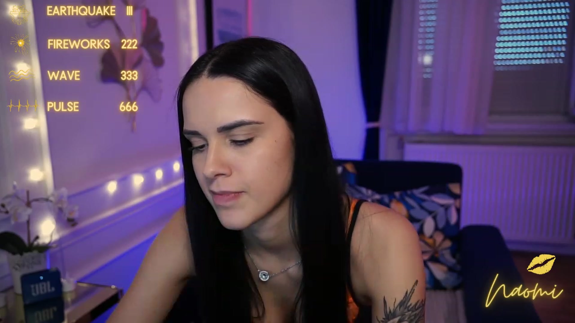 Gallery image thumbnail from cinnabellee's myfreecams stream on, 05/02/2023, 15:25 image 15 of 20