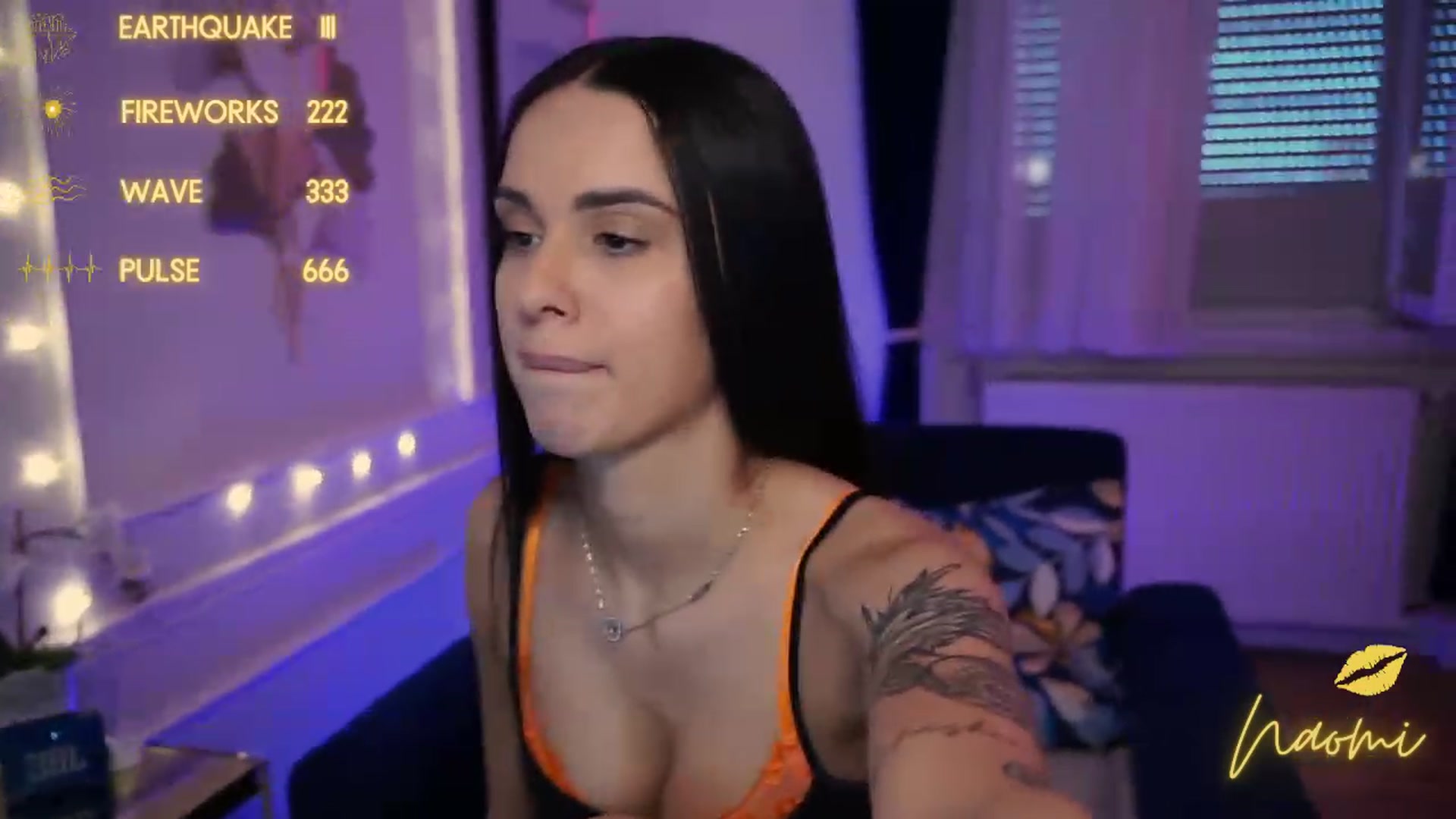 Gallery image thumbnail from cinnabellee's myfreecams stream on, 05/02/2023, 15:25 image 12 of 20