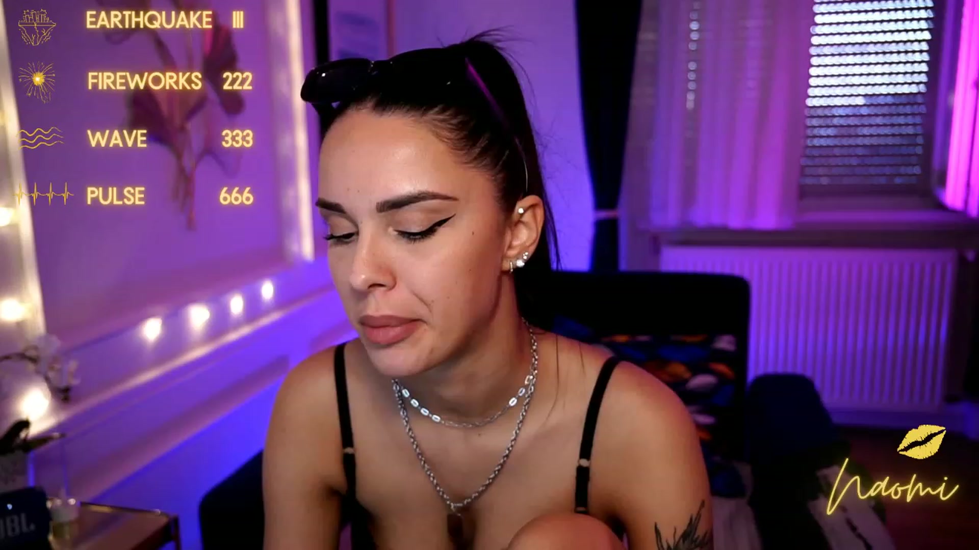 Gallery image thumbnail from cinnabellee's myfreecams stream on, 05/04/2023, 18:34 image 8 of 20