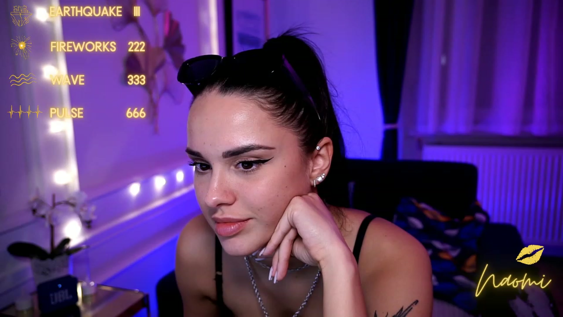 Gallery image thumbnail from cinnabellee's myfreecams stream on, 05/04/2023, 21:11 image 9 of 20