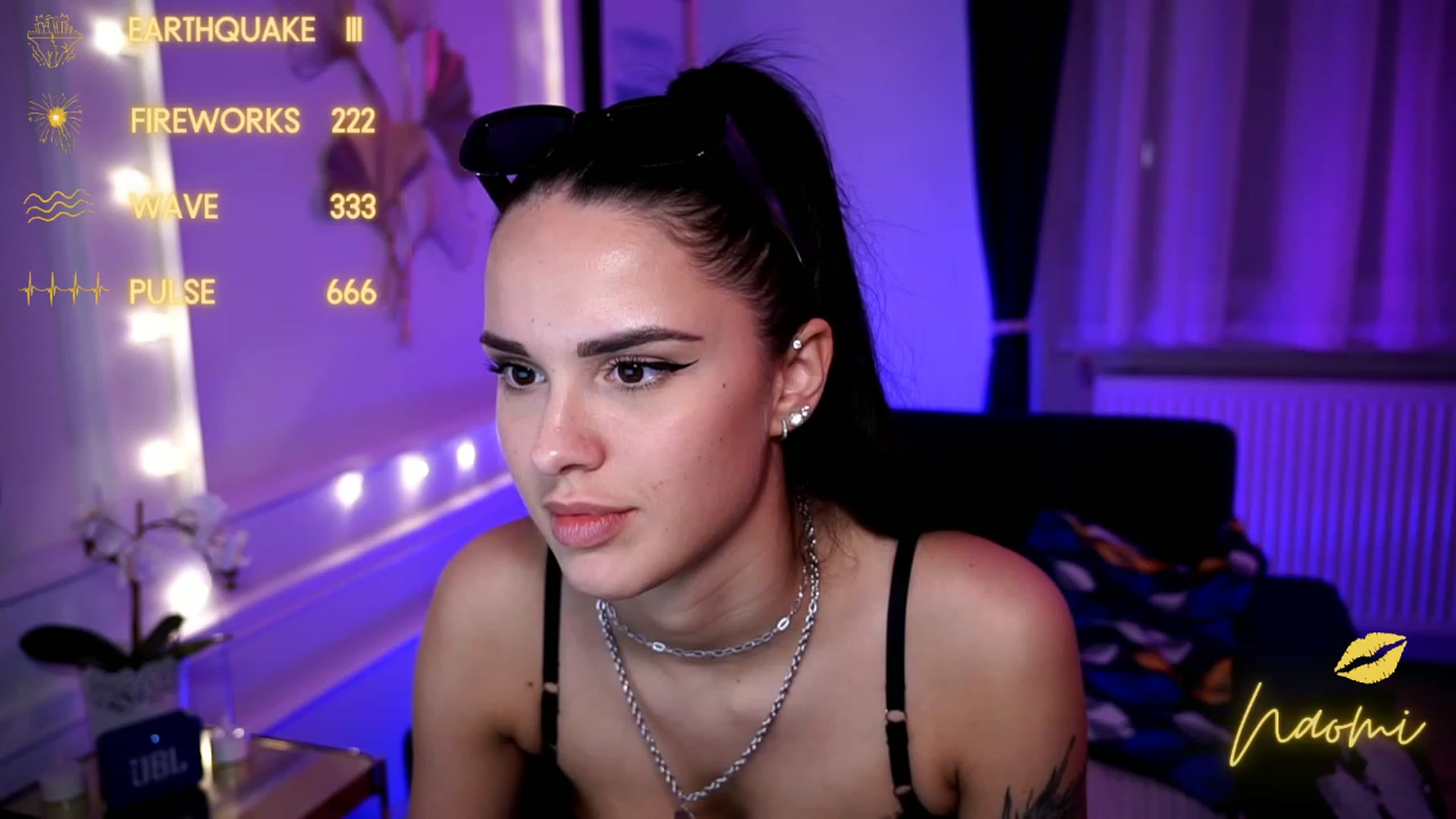Gallery image thumbnail from cinnabellee's myfreecams stream on, 05/04/2023, 21:11 image 8 of 20