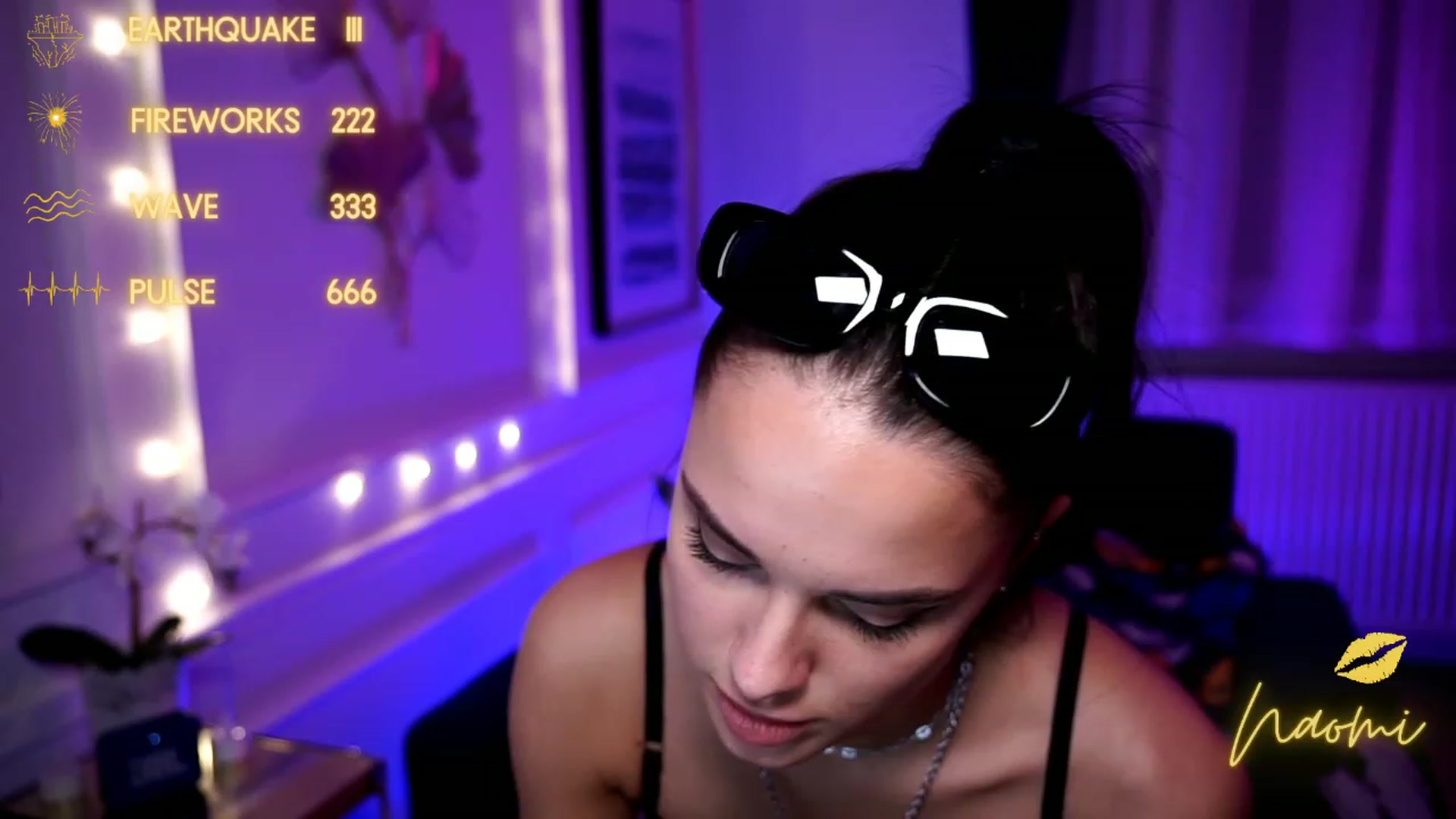 Gallery image thumbnail from cinnabellee's myfreecams stream on, 05/04/2023, 21:11 image 13 of 20