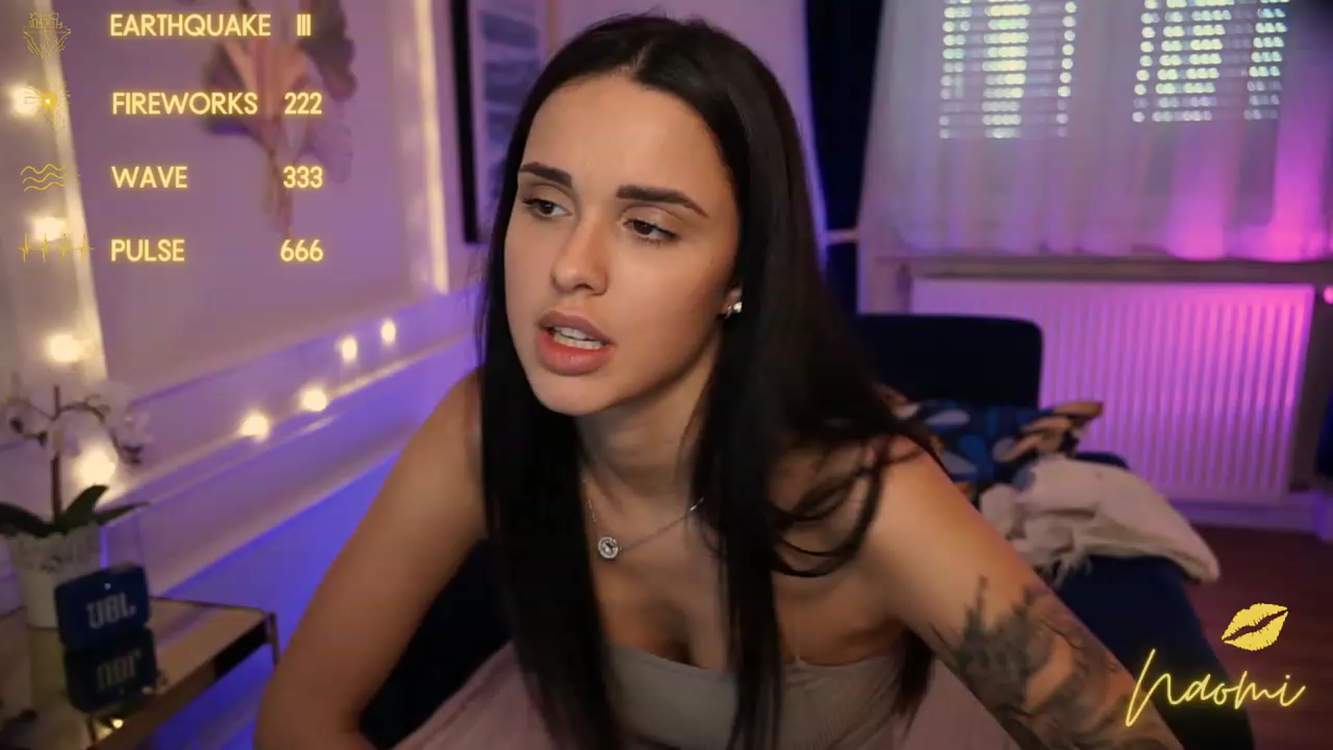 Gallery image thumbnail from cinnabellee's myfreecams stream on, 05/07/2023, 12:55 image 8 of 20