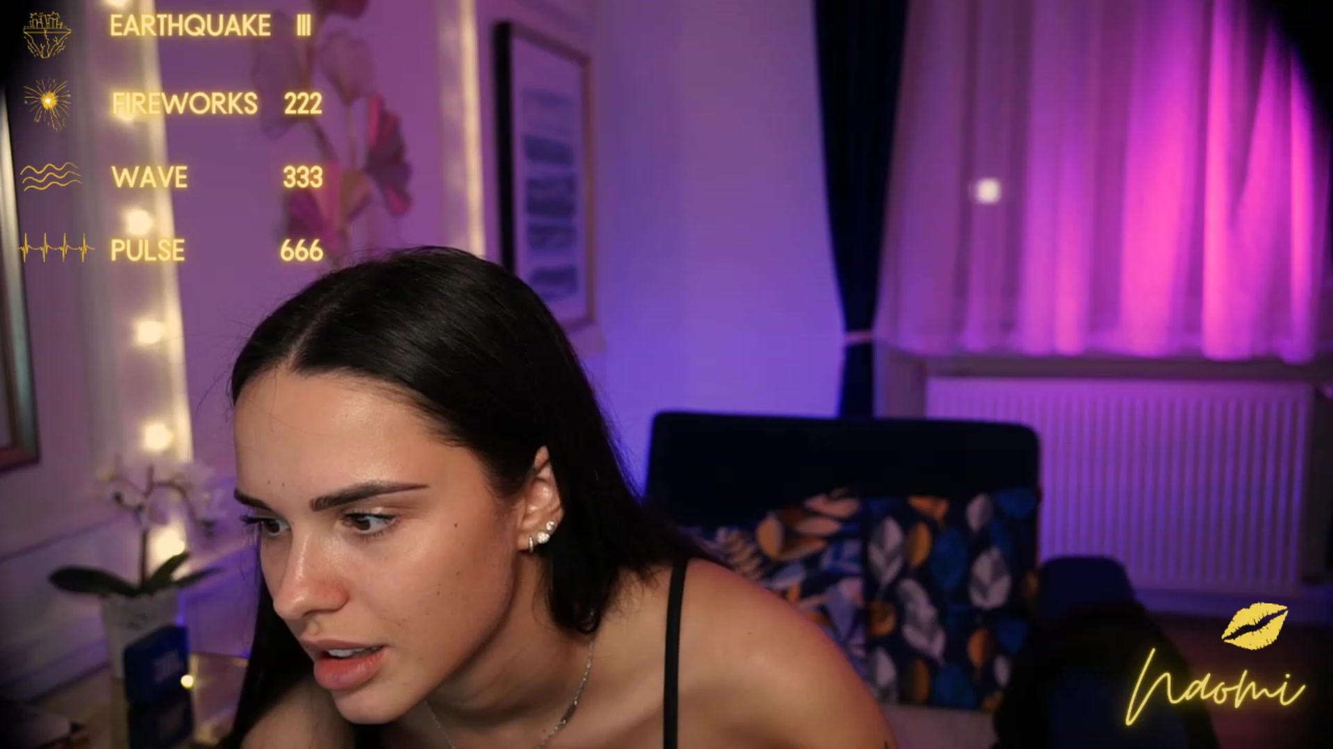 Gallery image thumbnail from cinnabellee's myfreecams stream on, 05/08/2023, 22:02 image 5 of 20