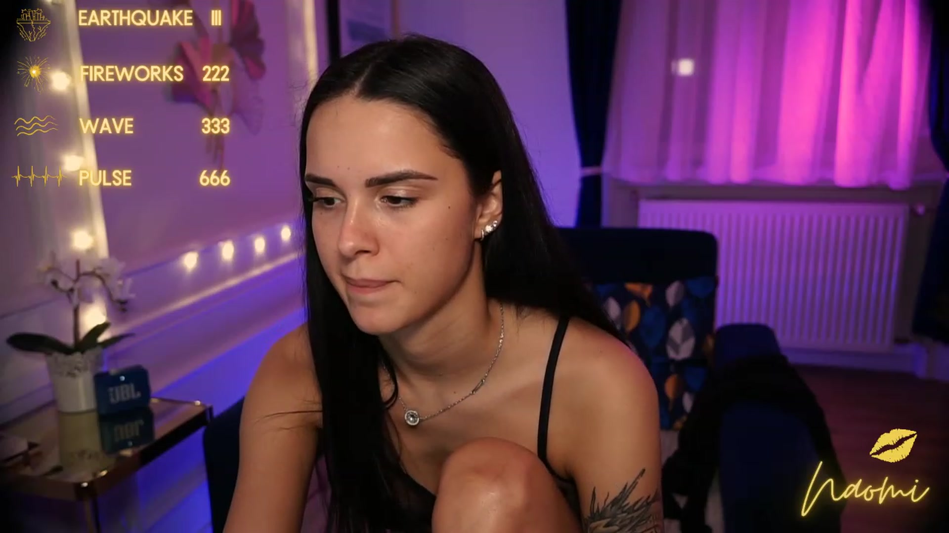 Gallery image thumbnail from cinnabellee's myfreecams stream on, 05/08/2023, 22:02 image 16 of 20
