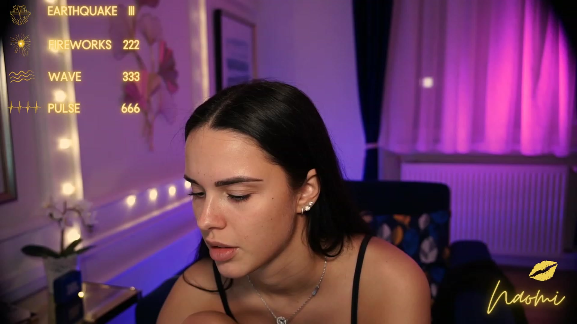 Gallery image thumbnail from cinnabellee's myfreecams stream on, 05/08/2023, 22:02 image 3 of 20