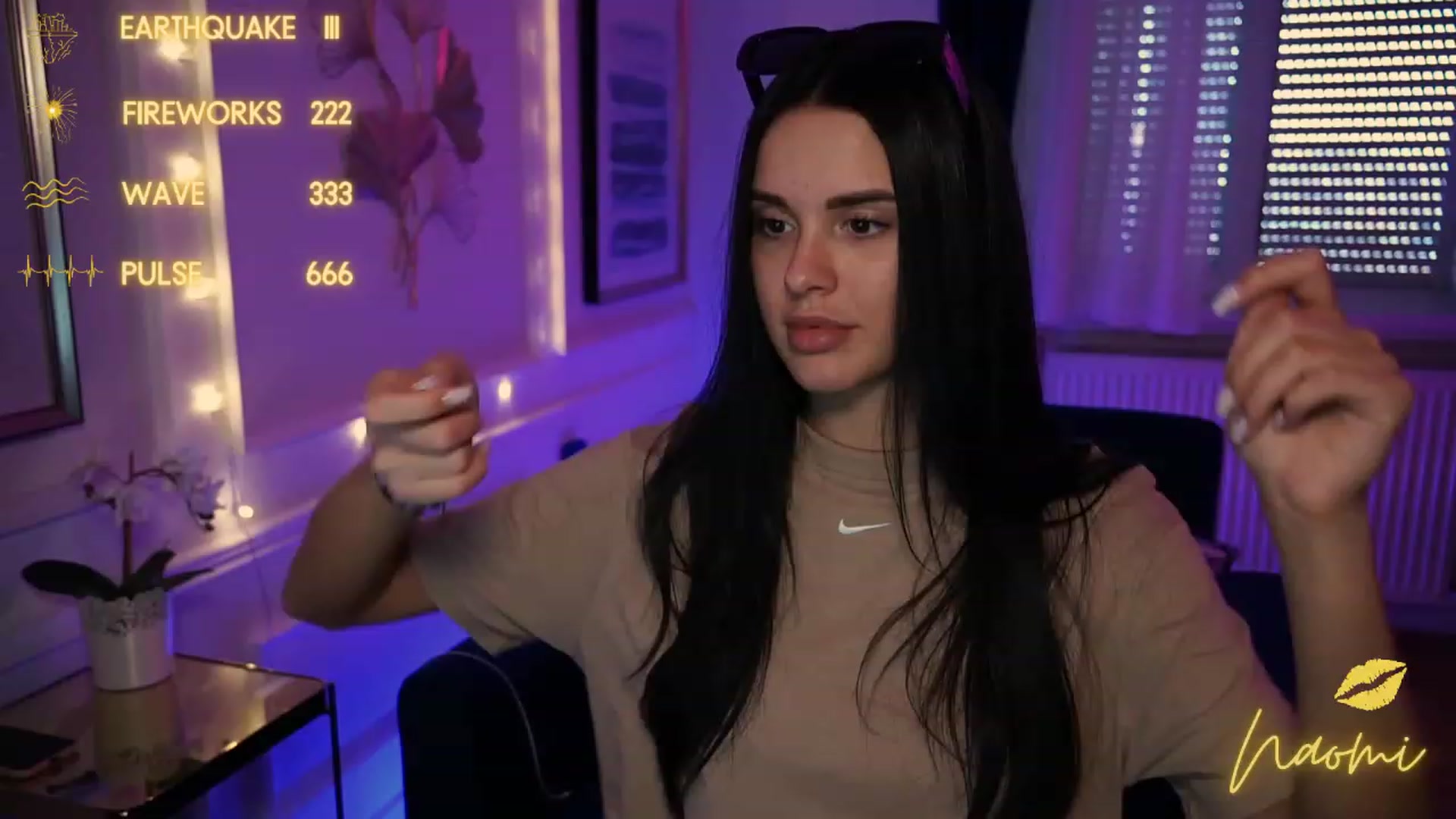 Gallery image thumbnail from cinnabellee's myfreecams stream on, 05/10/2023, 11:03 image 3 of 20