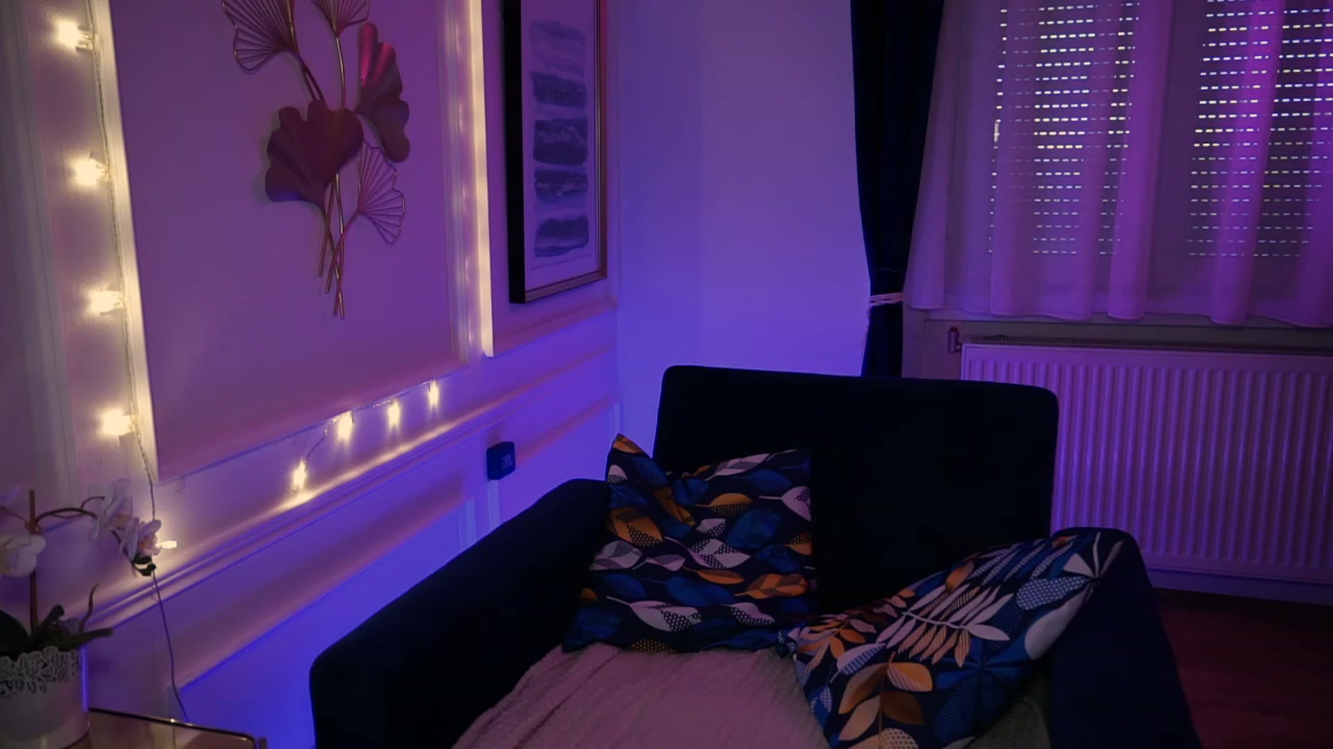 Gallery image thumbnail from cinnabellee's myfreecams stream on, 05/13/2023, 15:07 image 10 of 20
