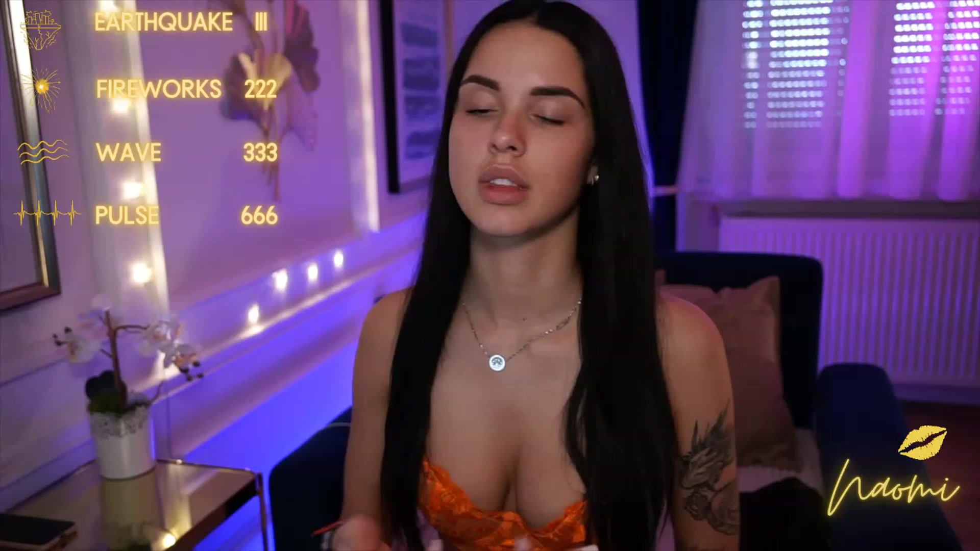 Gallery image thumbnail from cinnabellee's myfreecams stream on, 05/17/2023, 14:50 image 17 of 20