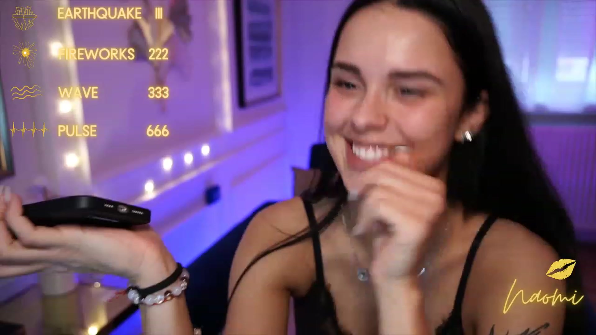 Gallery image thumbnail from cinnabellee's myfreecams stream on, 05/18/2023, 16:53 image 15 of 20