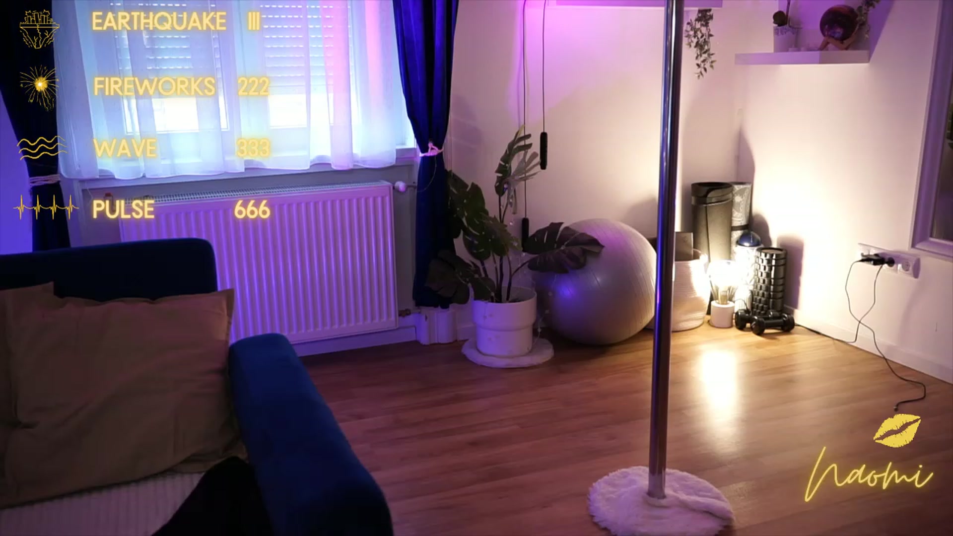Gallery image thumbnail from cinnabellee's myfreecams stream on, 05/18/2023, 16:53 image 5 of 20