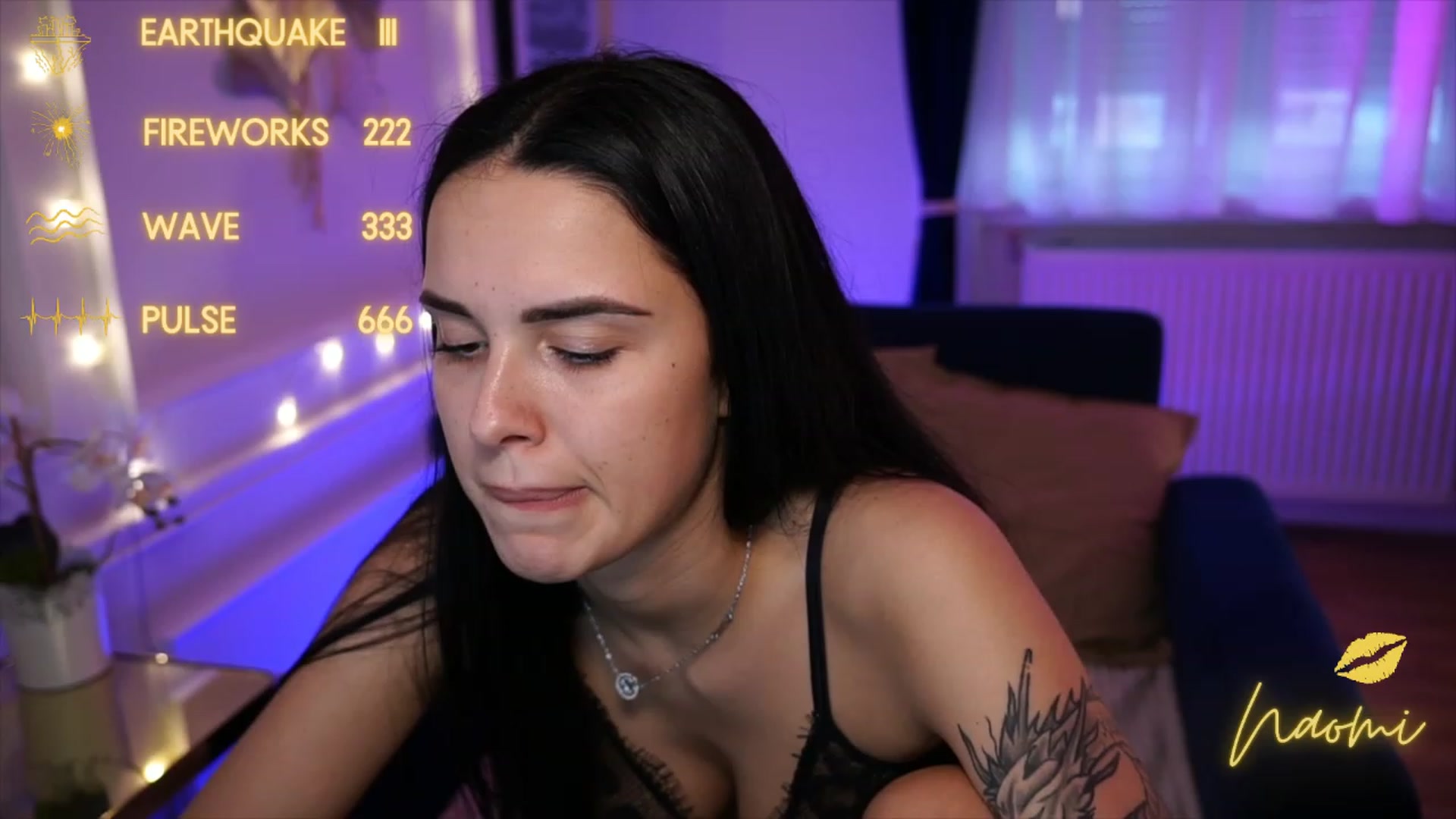 Gallery image thumbnail from cinnabellee's myfreecams stream on, 05/18/2023, 17:23 image 18 of 20