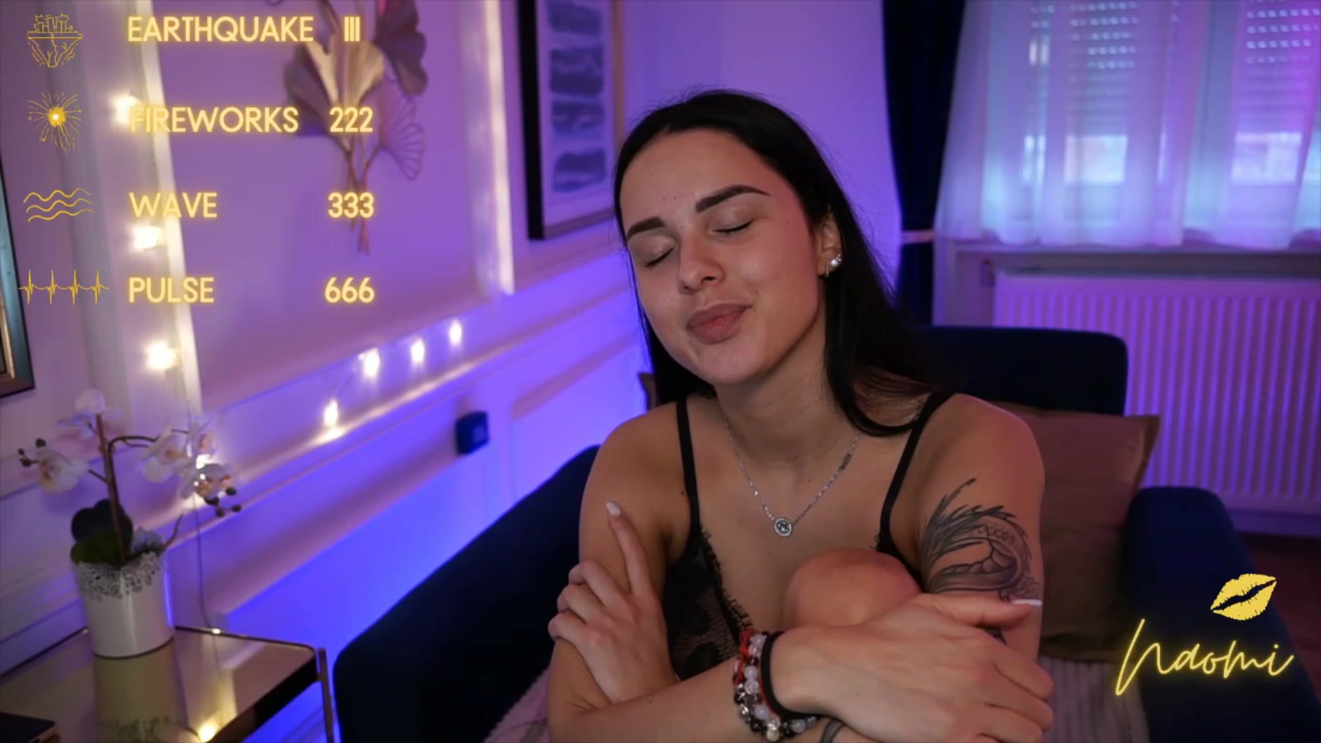 Gallery image thumbnail from cinnabellee's myfreecams stream on, 05/18/2023, 17:23 image 8 of 20
