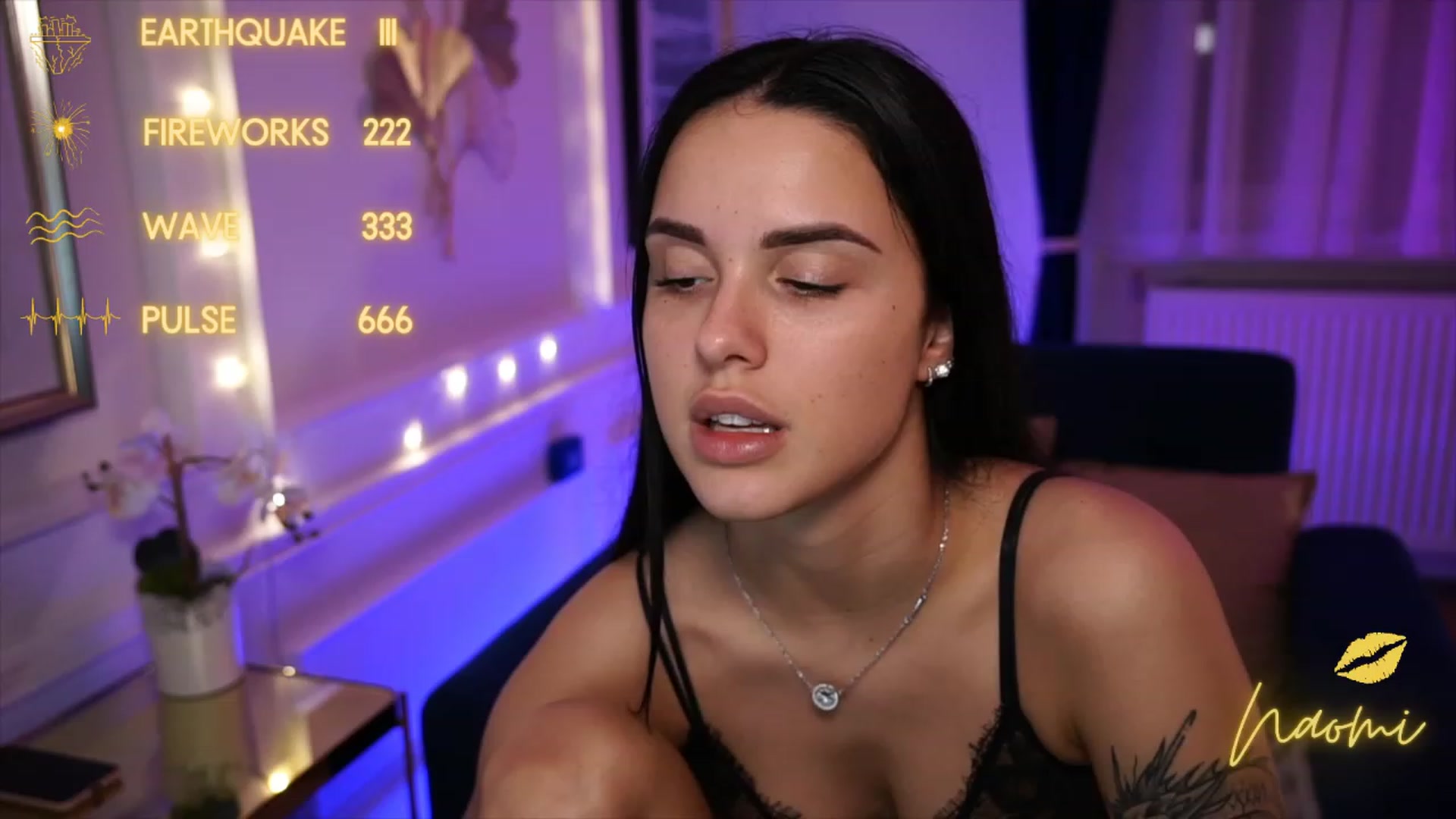 Gallery image thumbnail from cinnabellee's myfreecams stream on, 05/18/2023, 19:44 image 8 of 20