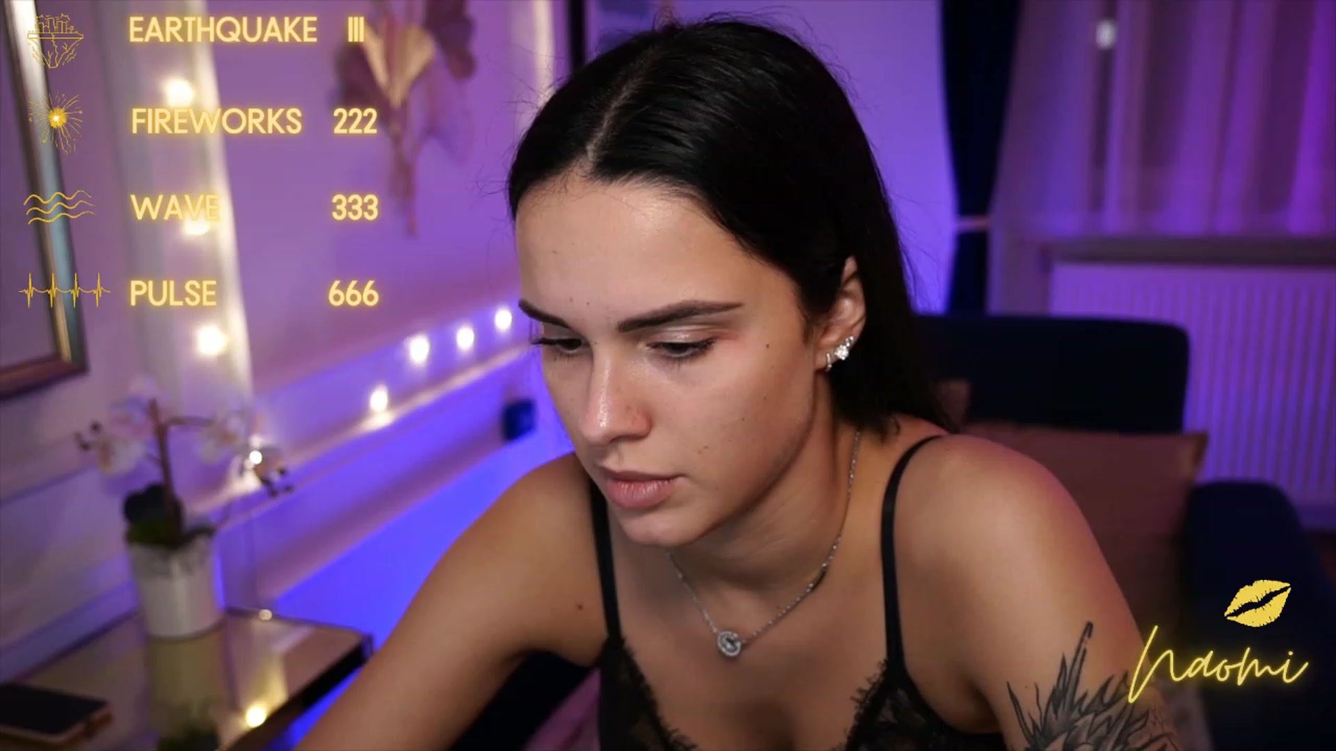 Gallery image thumbnail from cinnabellee's myfreecams stream on, 05/18/2023, 19:44 image 10 of 20