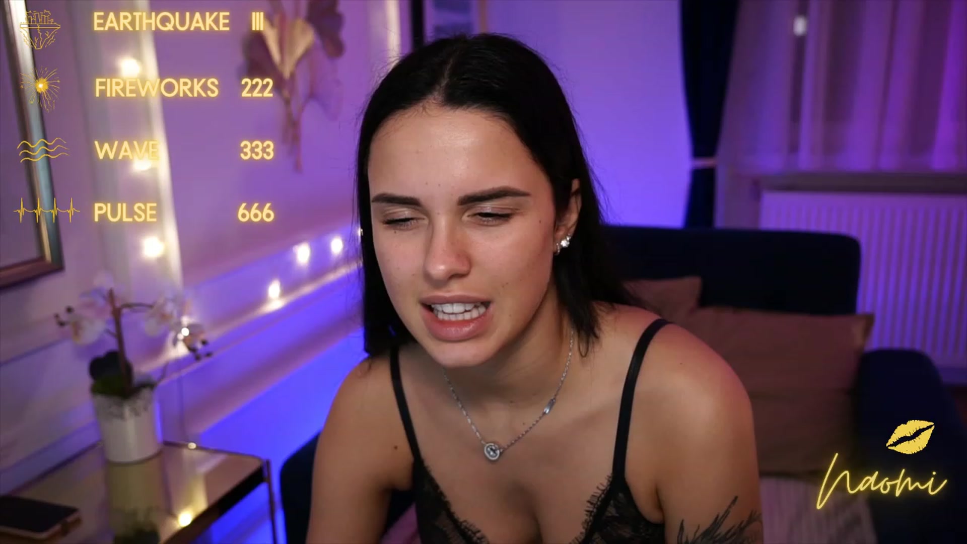 Gallery image thumbnail from cinnabellee's myfreecams stream on, 05/18/2023, 19:44 image 12 of 20