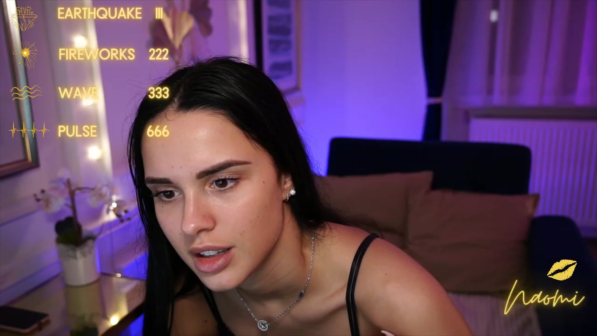 Gallery image thumbnail from cinnabellee's myfreecams stream on, 05/18/2023, 19:44 image 6 of 20
