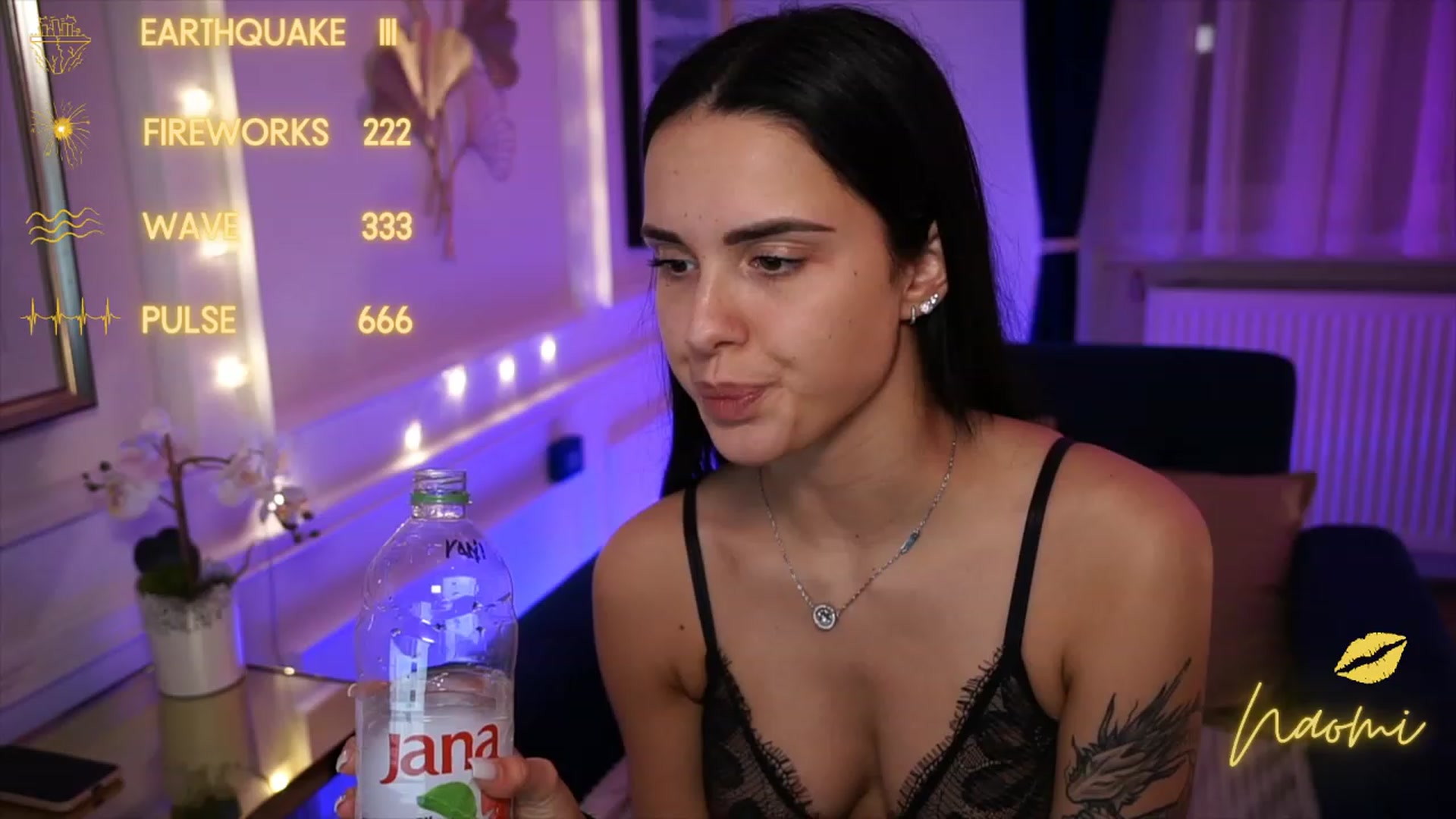 Gallery image thumbnail from cinnabellee's myfreecams stream on, 05/18/2023, 19:44 image 11 of 20