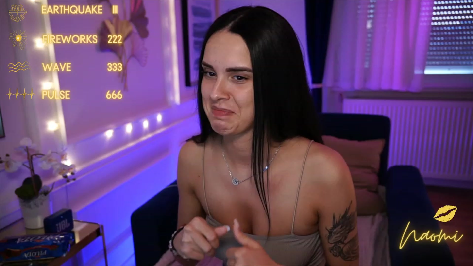 Gallery image thumbnail from cinnabellee's myfreecams stream on, 05/19/2023, 18:42 image 7 of 20