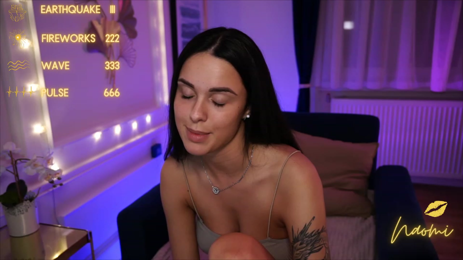 Gallery image thumbnail from cinnabellee's myfreecams stream on, 05/19/2023, 20:16 image 17 of 20