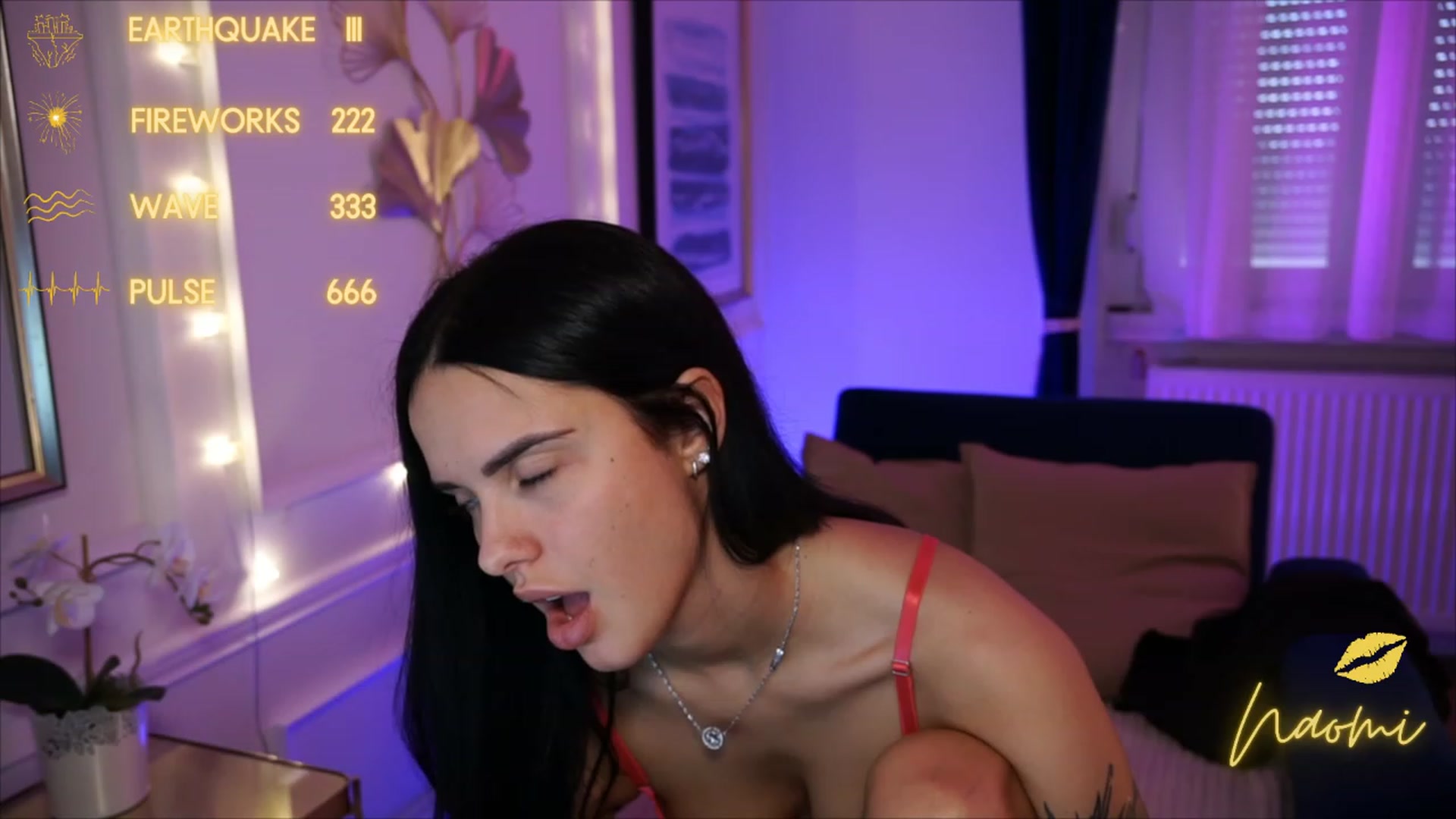 Gallery image thumbnail from cinnabellee's myfreecams stream on, 05/28/2023, 17:44 image 14 of 20