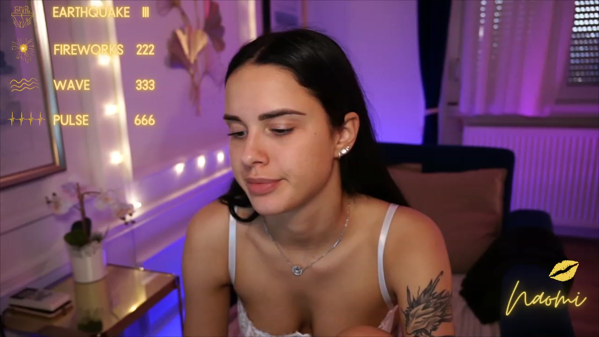 Gallery image thumbnail from cinnabellee's myfreecams stream on, 06/01/2023, 18:55 image 3 of 20