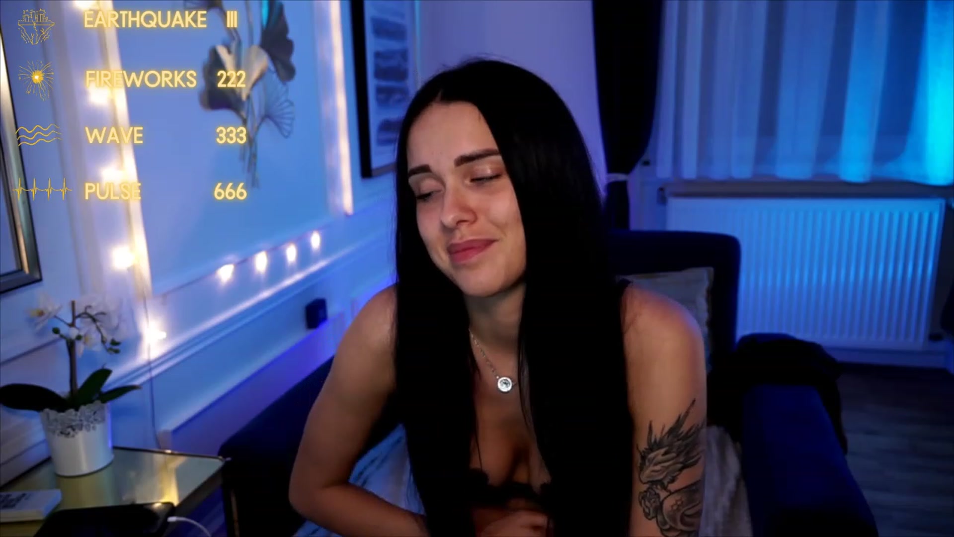 Gallery image thumbnail from cinnabellee's myfreecams stream on, 06/11/2023, 20:43 image 7 of 20