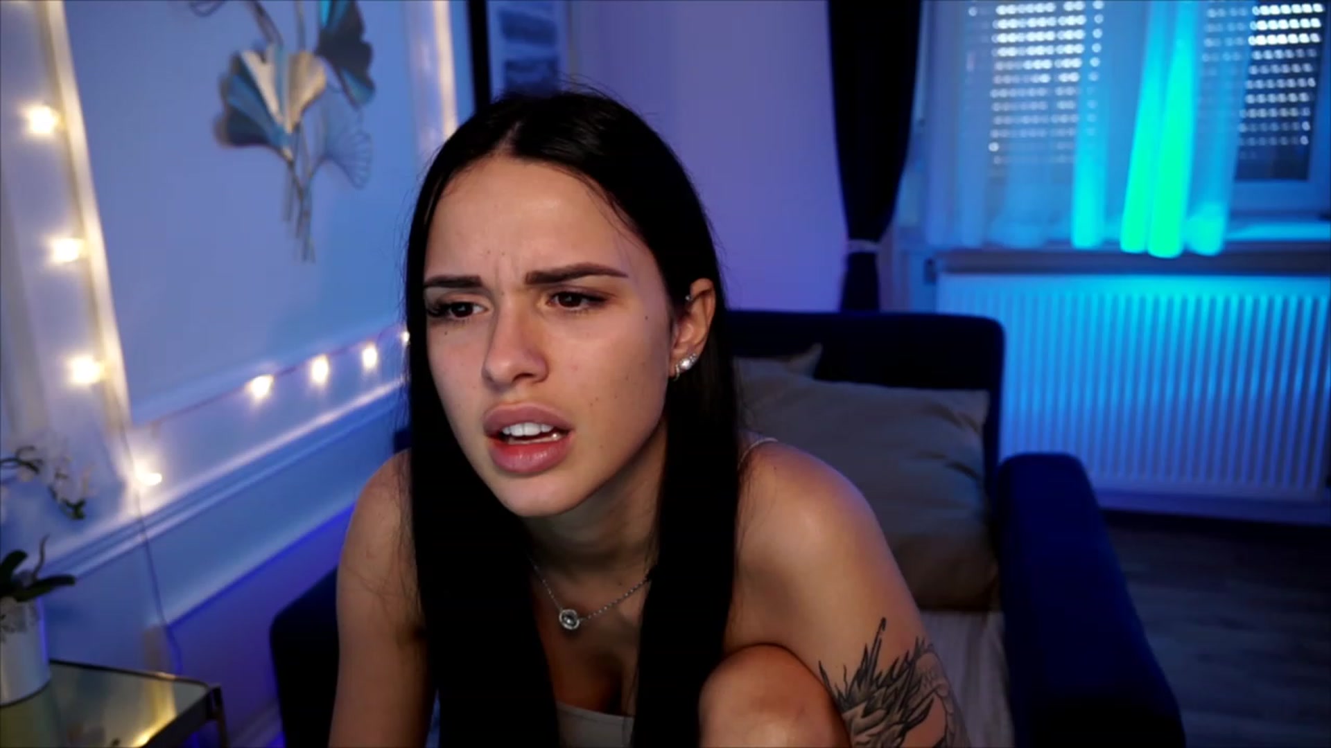 Gallery image thumbnail from cinnabellee's myfreecams stream on, 06/12/2023, 18:13 image 7 of 20