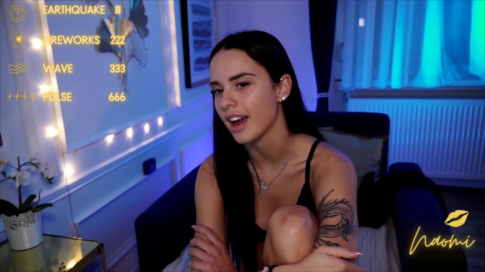 Gallery image thumbnail from cinnabellee's myfreecams stream on, 06/15/2023, 19:22 image 18 of 20
