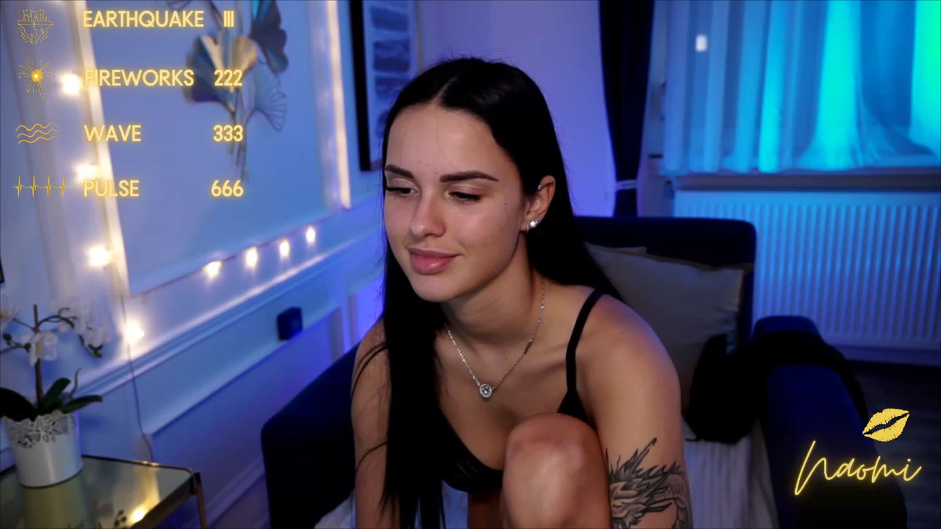 Gallery image thumbnail from cinnabellee's myfreecams stream on, 06/15/2023, 19:22 image 17 of 20