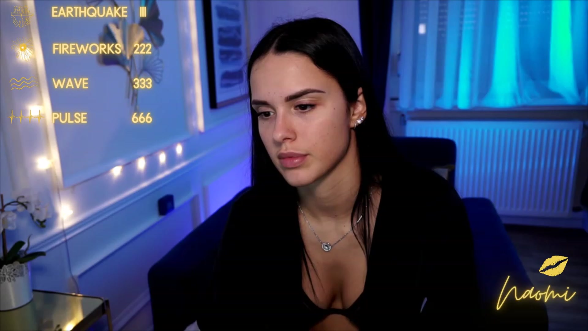 Gallery image thumbnail from cinnabellee's myfreecams stream on, 06/15/2023, 19:22 image 6 of 20